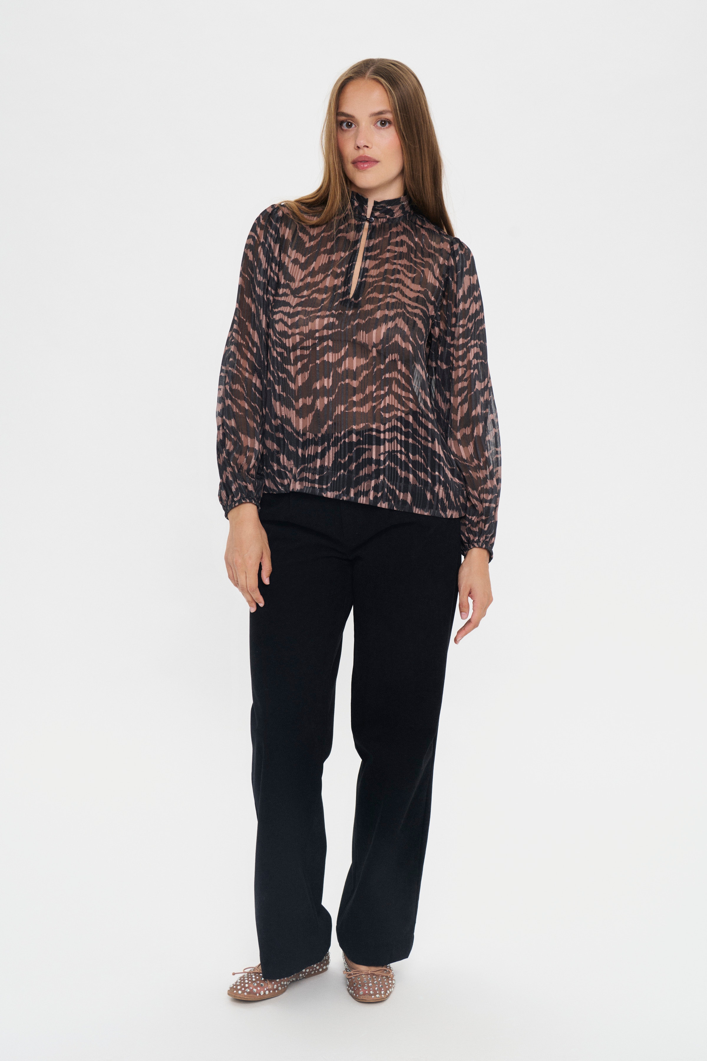 NestaSZ Bluse LOOKBOOK FRONT 30514571-304346