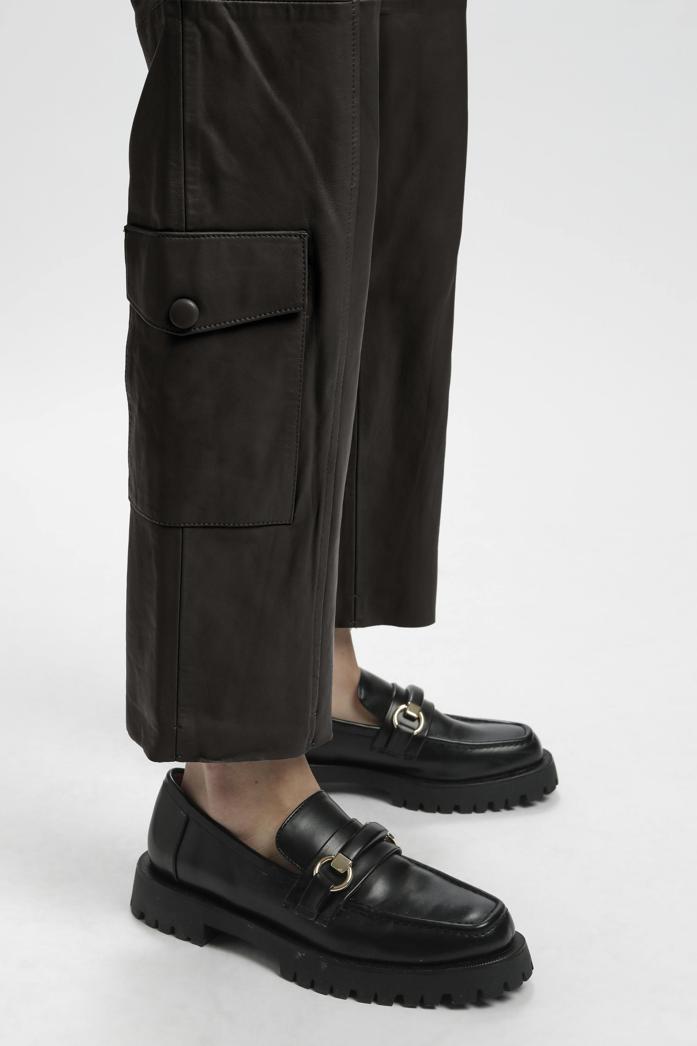 JozKB Cargo Lederhose LOOKBOOK DETAIL 10103675-194008