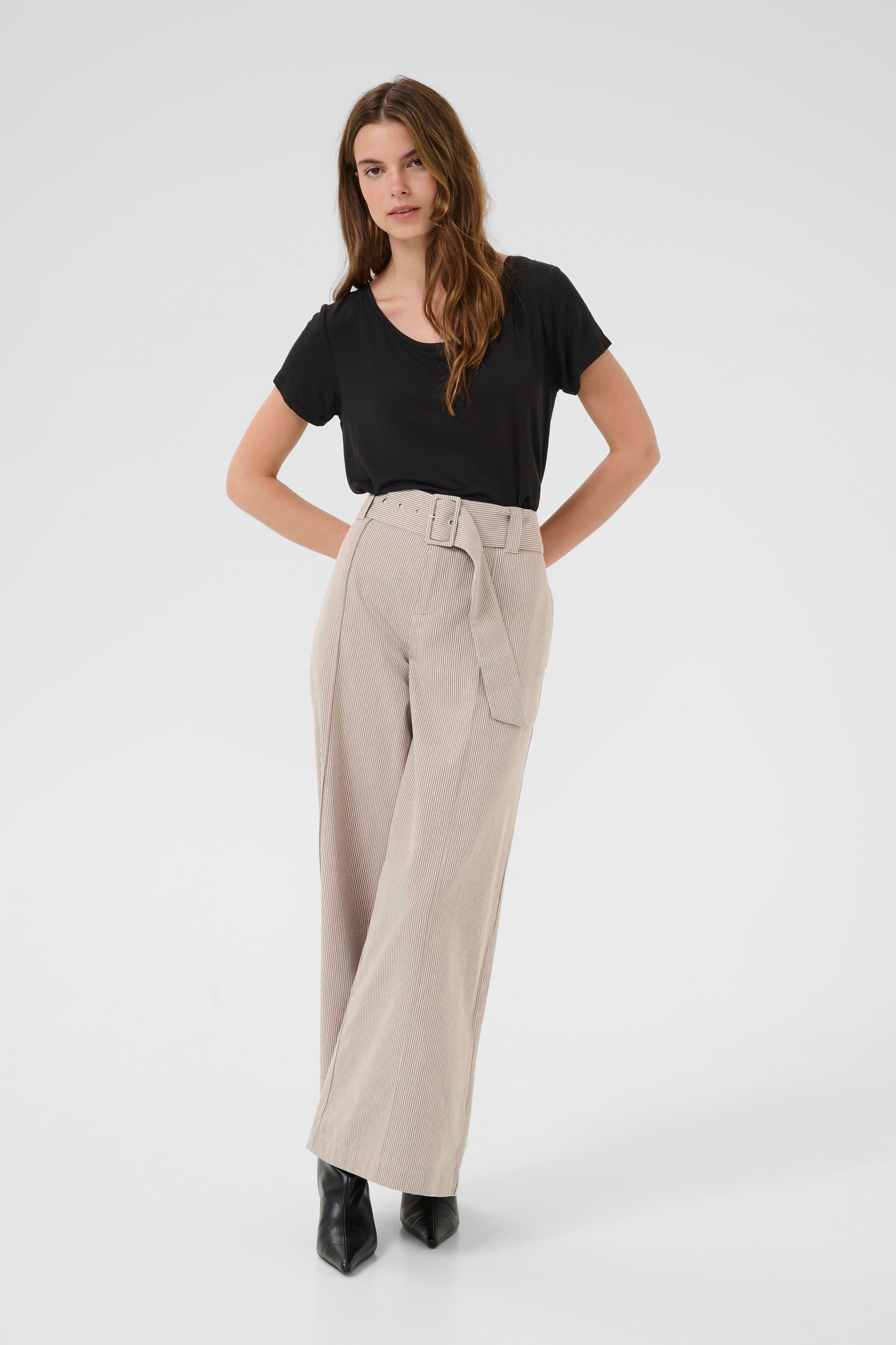 CUlenna Hose LOOKBOOK FRONT 50111824-108147