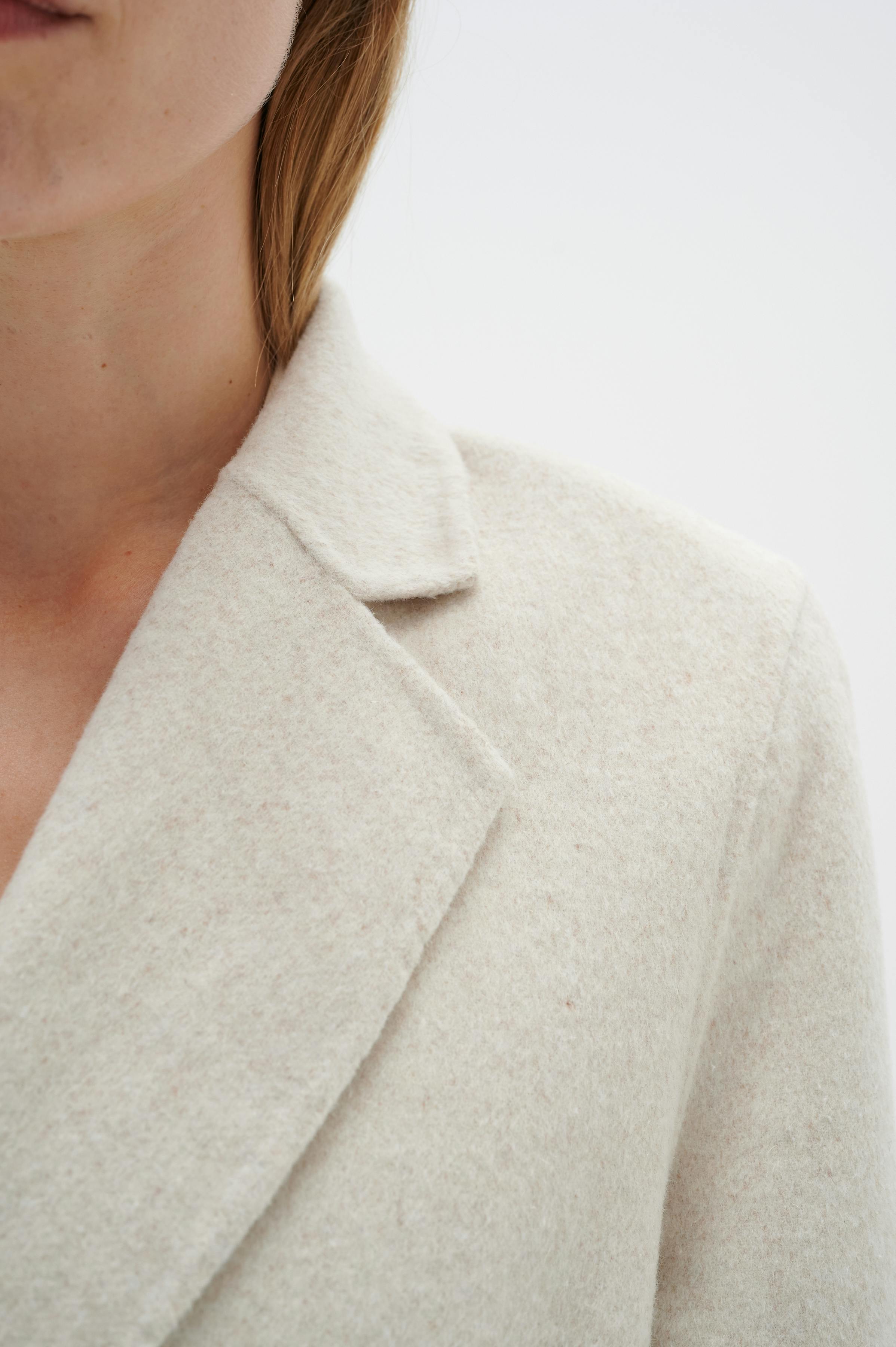 TiaraIW Coat LOOKBOOK DETAIL 30109021-1304031