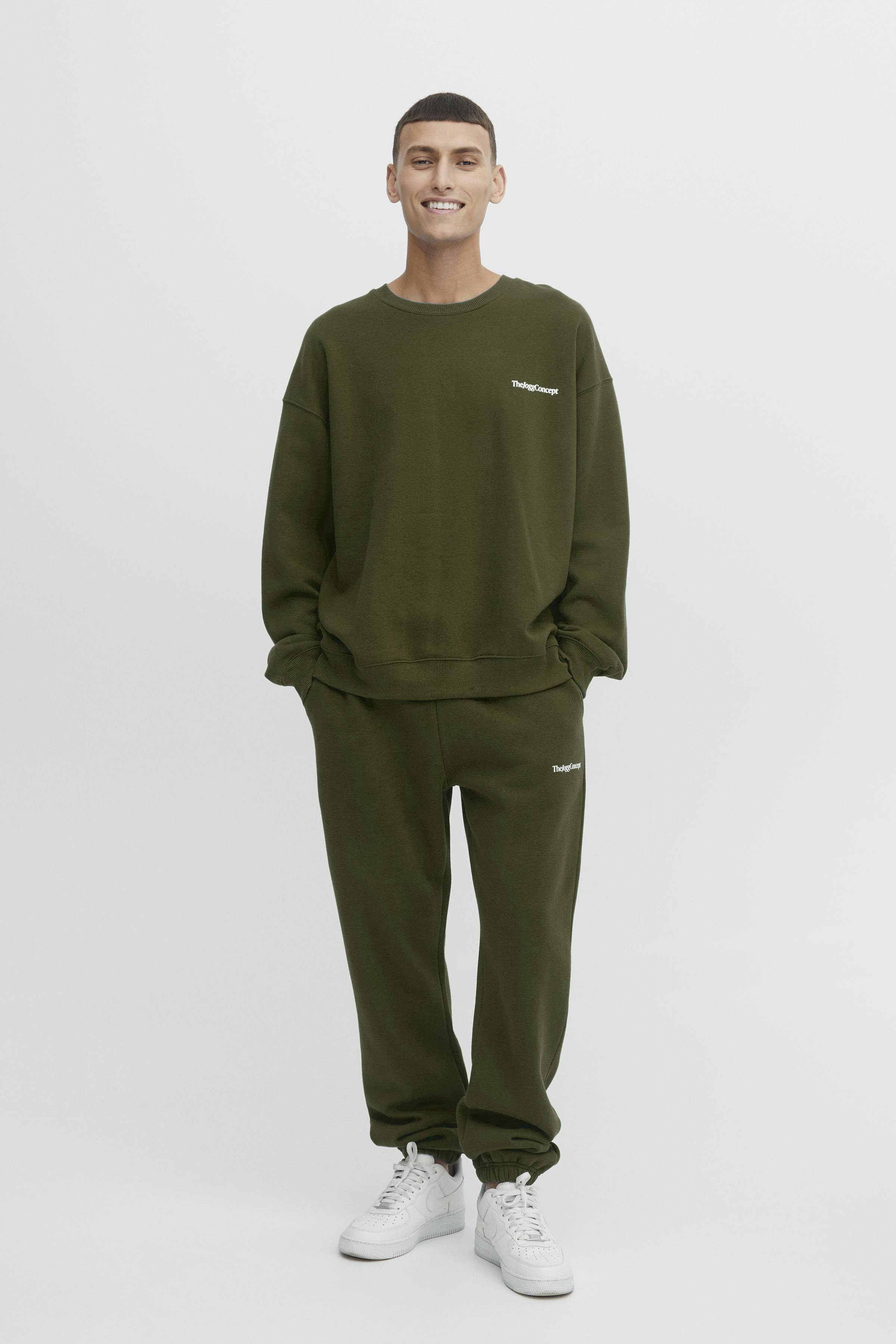 JCMRAFINE Pullover LOOKBOOK FRONT 22800350-190419