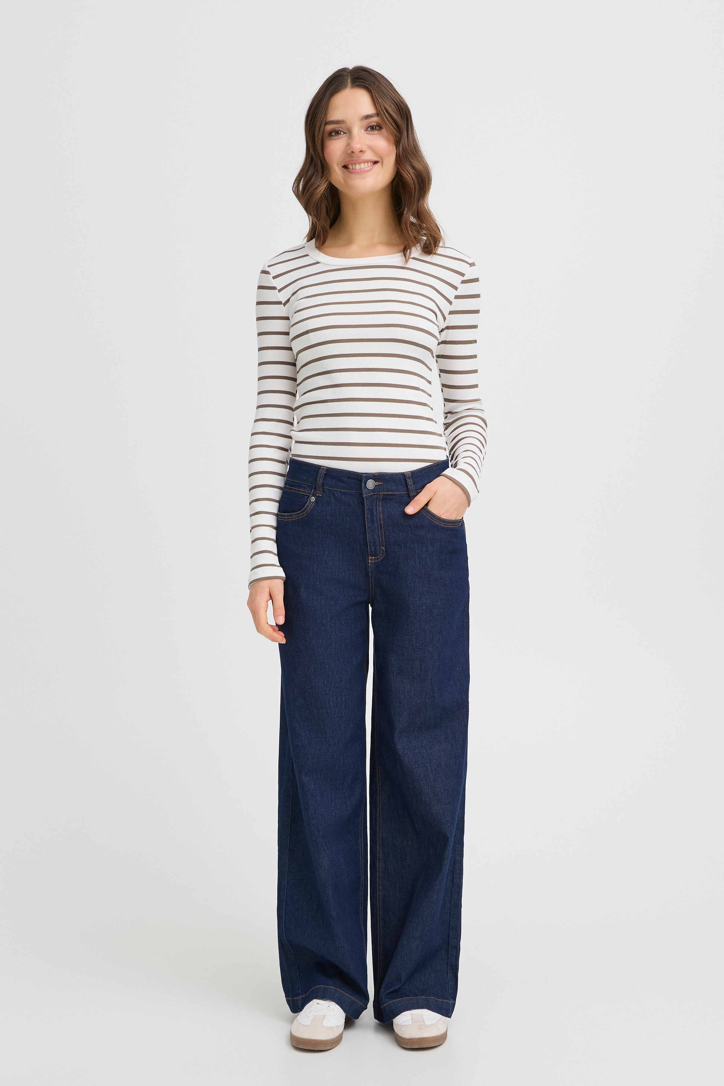 FRHIZAMOND Long sleeved T-shirt LOOKBOOK FRONT 20615551-900008204