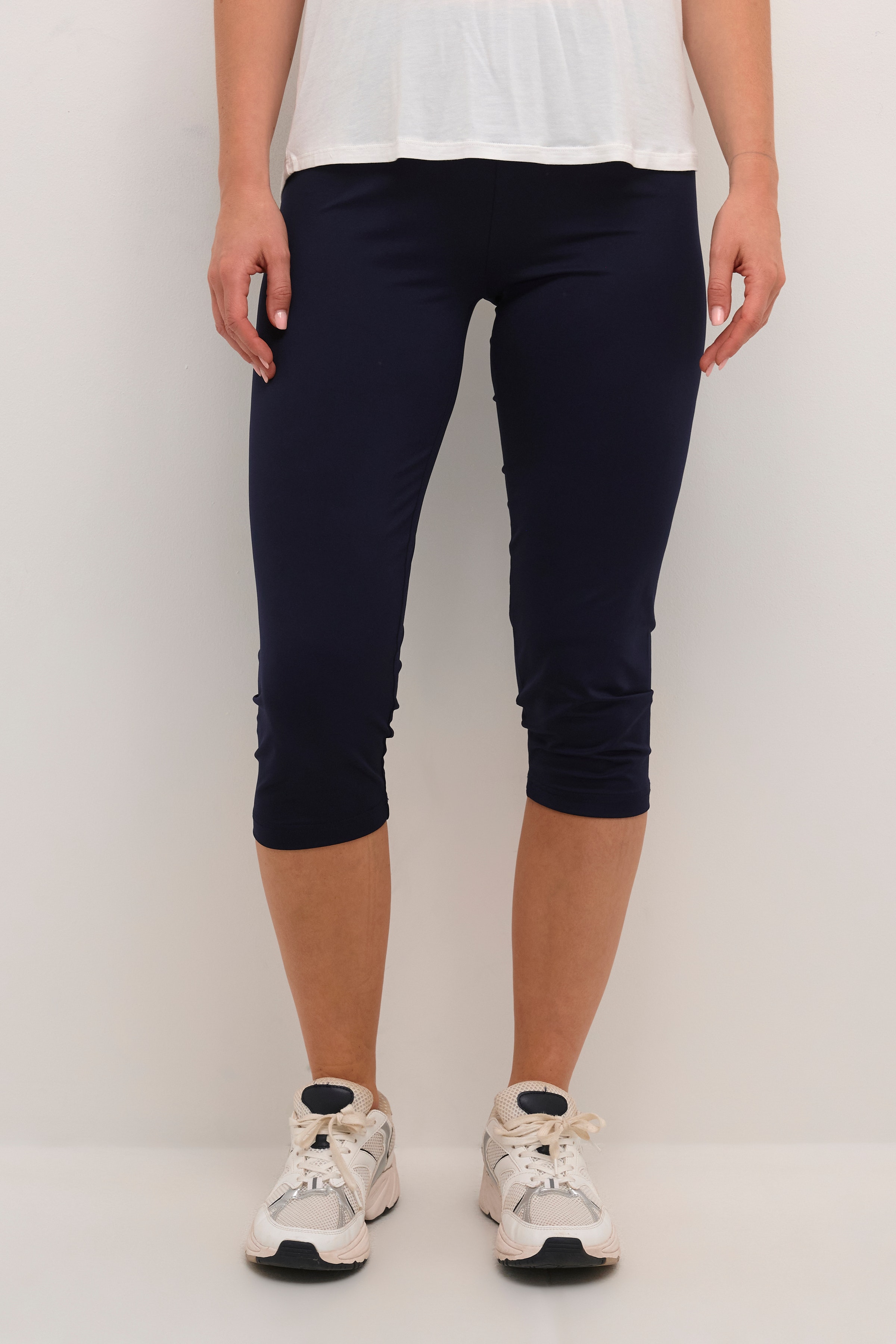 BPviola Leggings LOOKBOOK FRONT 10590687-194020B