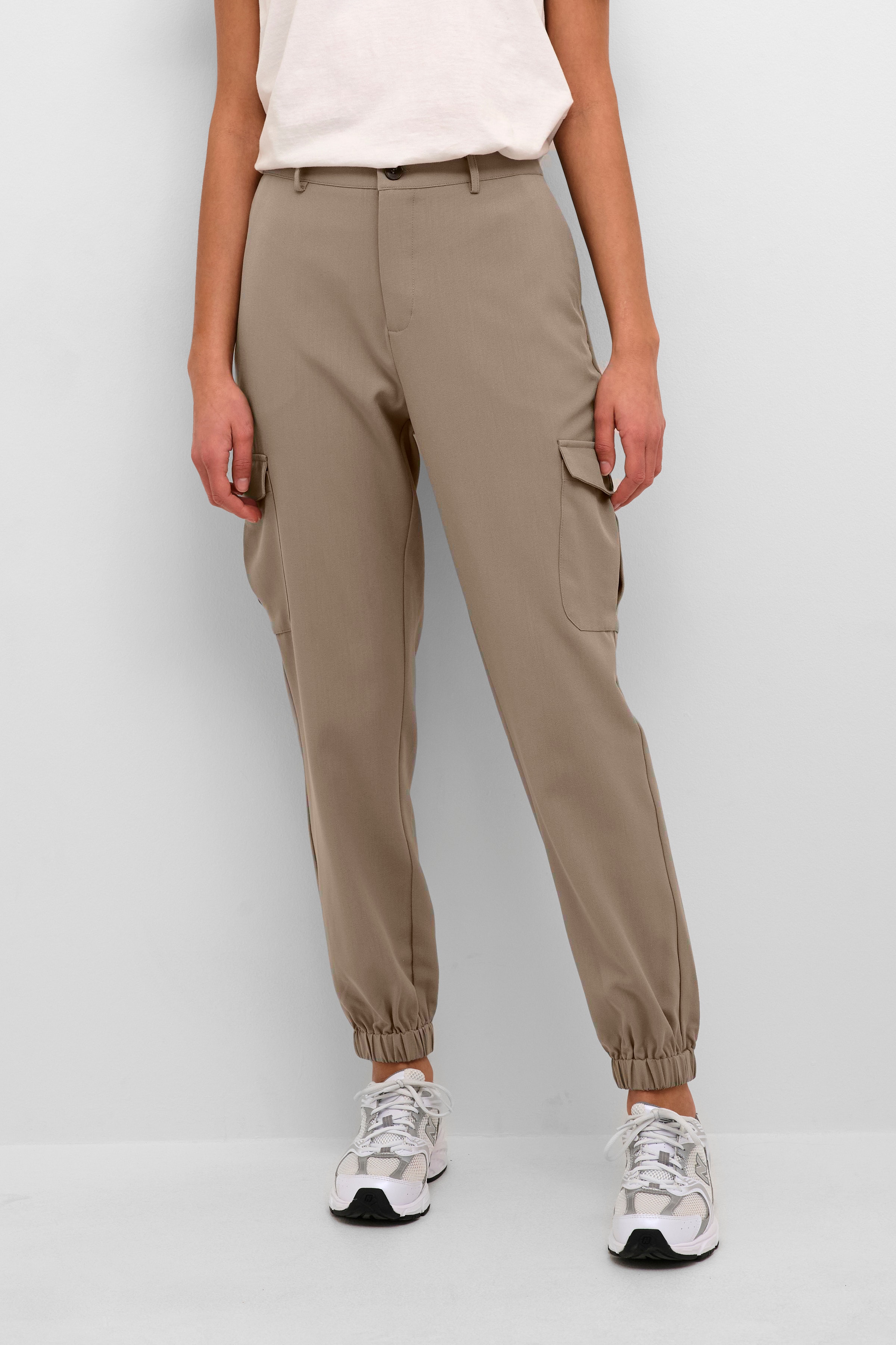 KAemma Trousers LOOKBOOK FRONT 10507859-181110