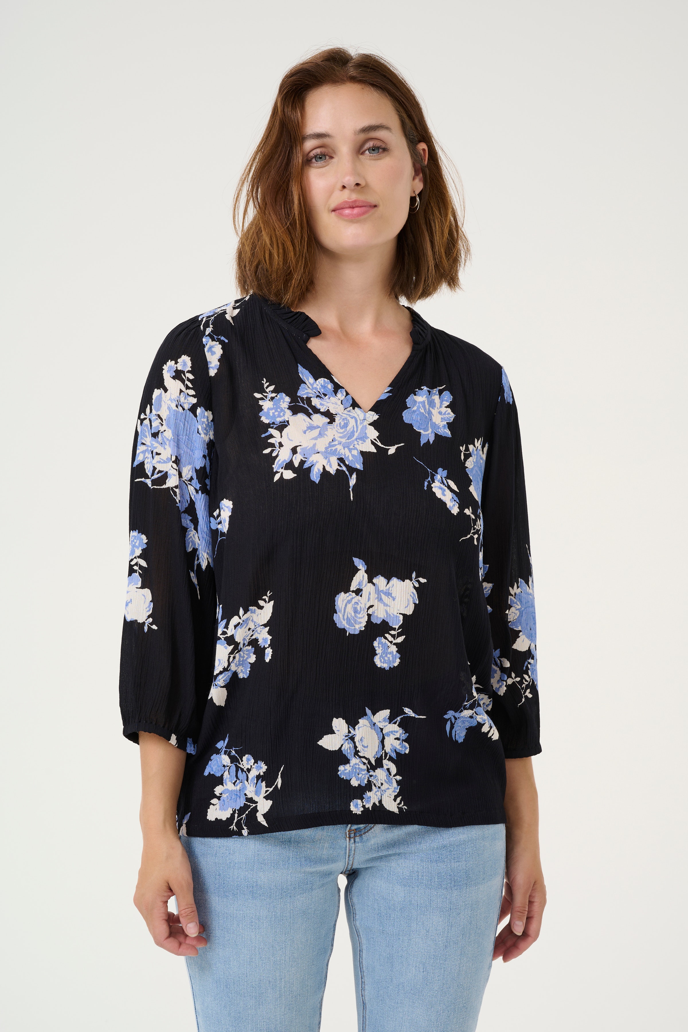 KAedita Bluse LOOKBOOK FRONT 10509812-107339