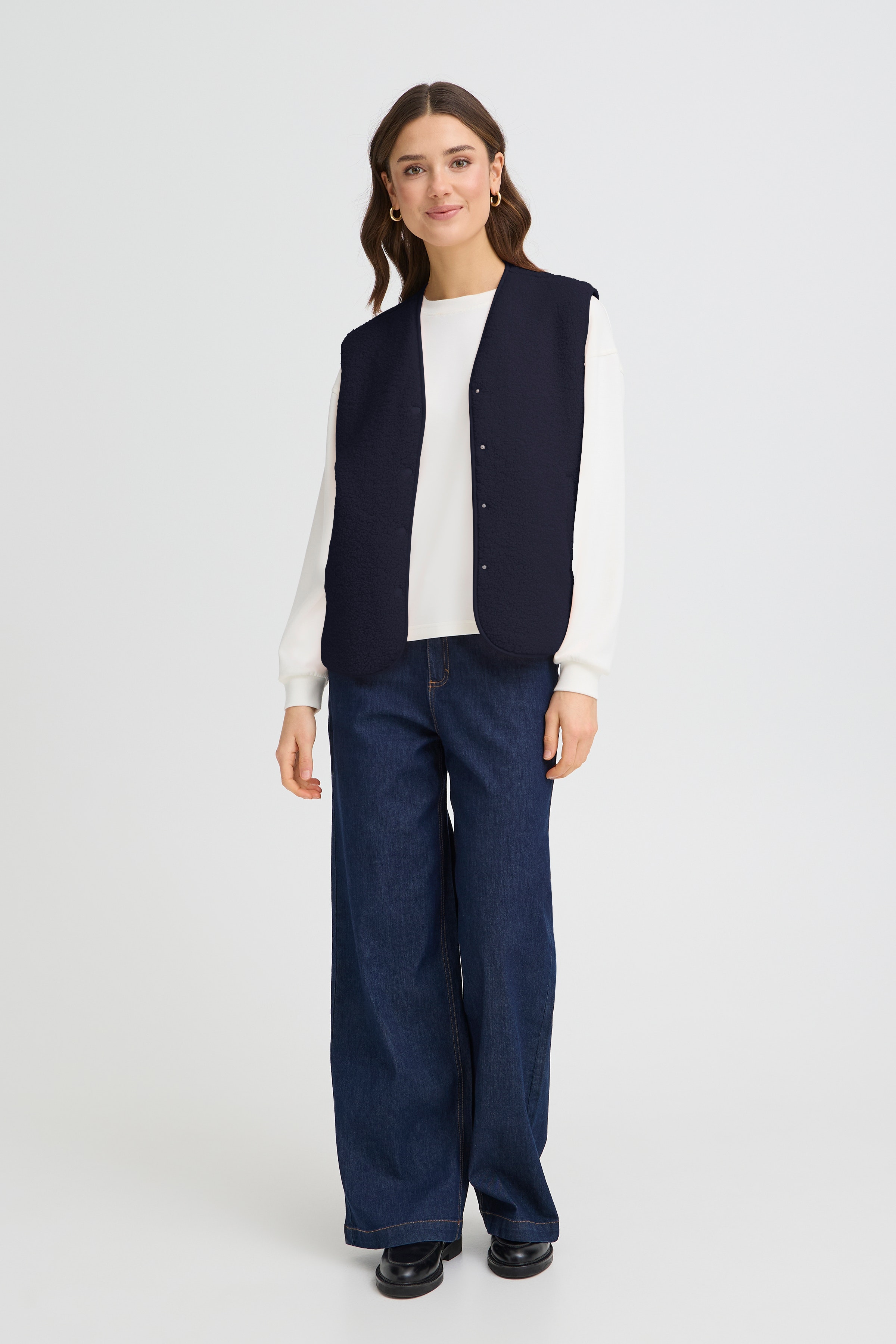 FRGWYNNE Waistcoat LOOKBOOK FRONT 20617286-193923