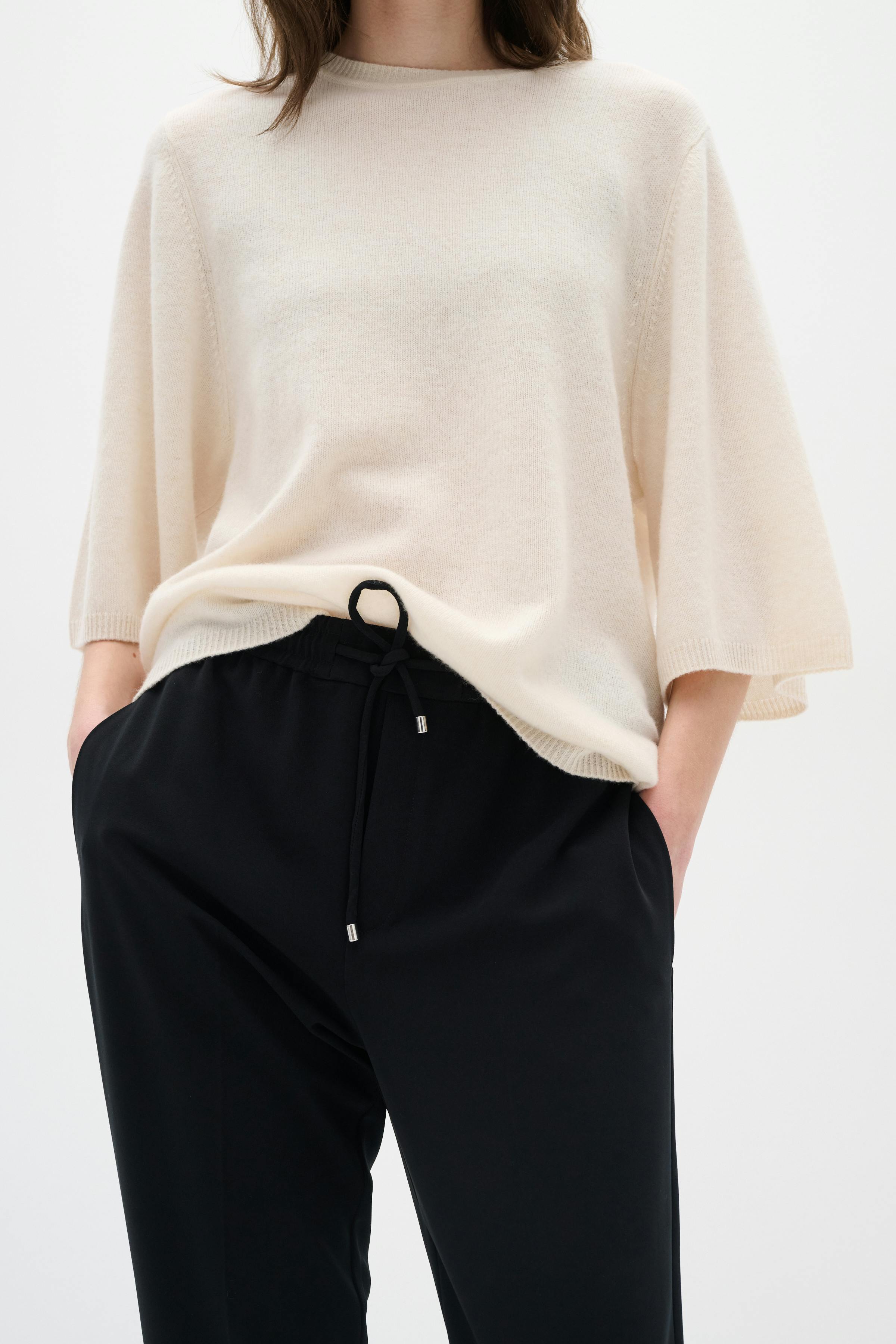 AdianIW Trousers LOOKBOOK DETAIL 30107827-194008