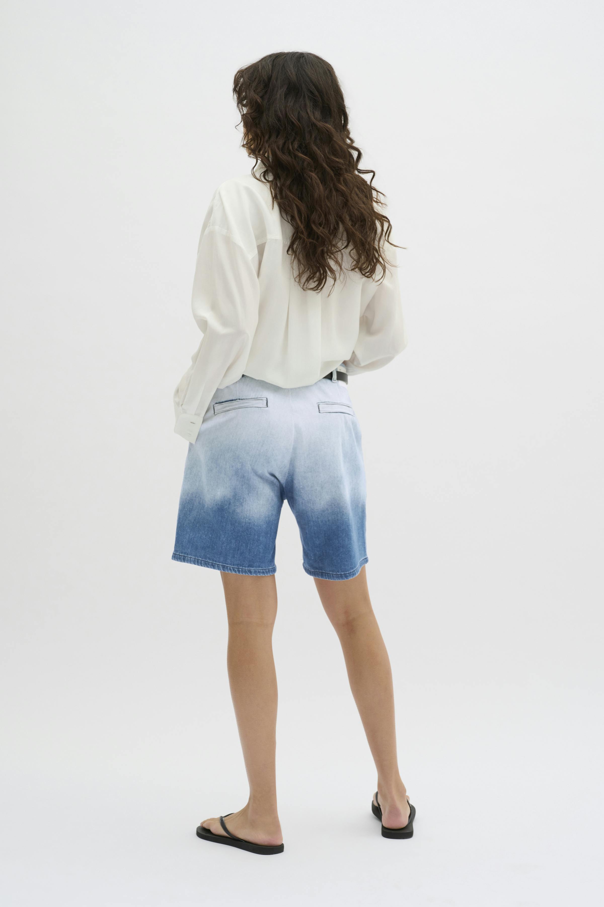 MaloMW Shorts LOOKBOOK BACK 10704730-105872