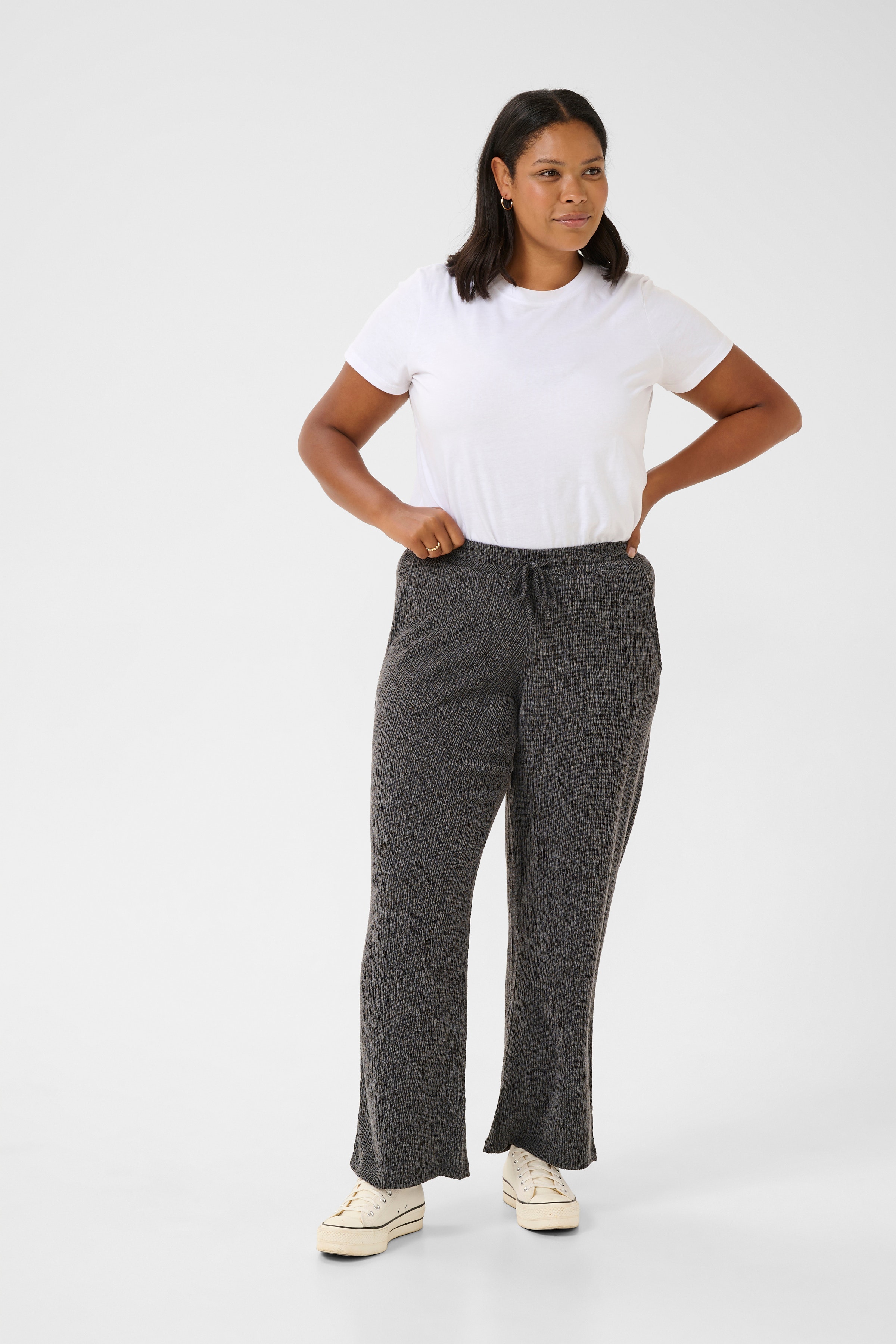 KColena Trousers LOOKBOOK FRONT 10582856-100125