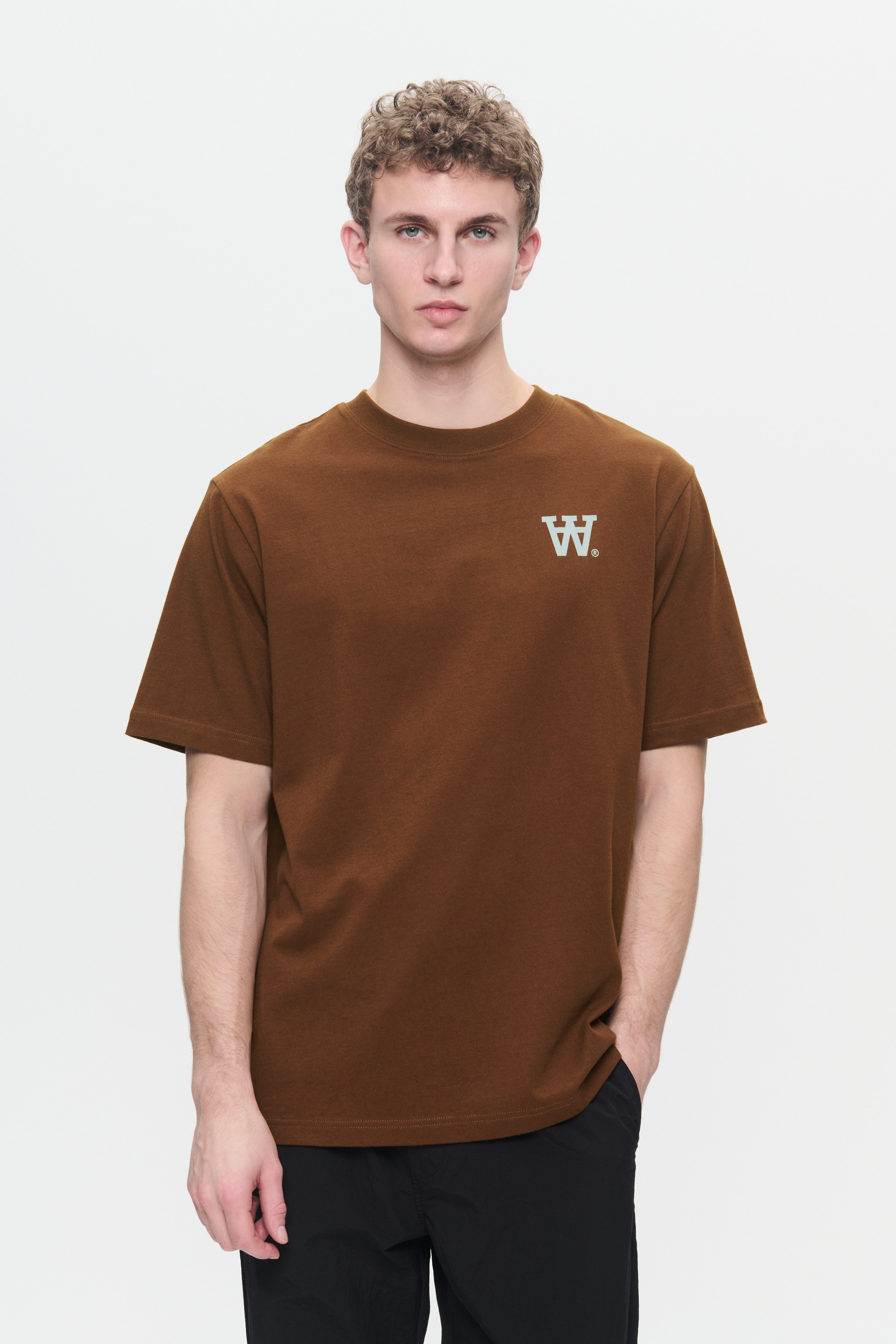 WWAsa Seal T-shirt LOOKBOOK FRONT 30250073-191218