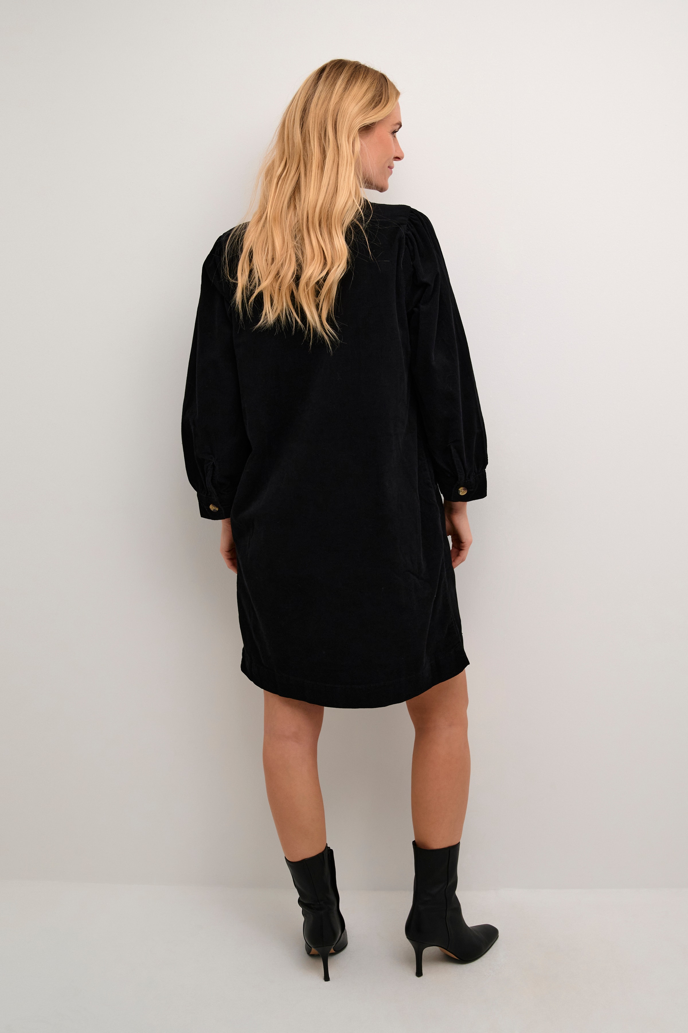 KAlina Kjole LOOKBOOK BACK 10507950-100121