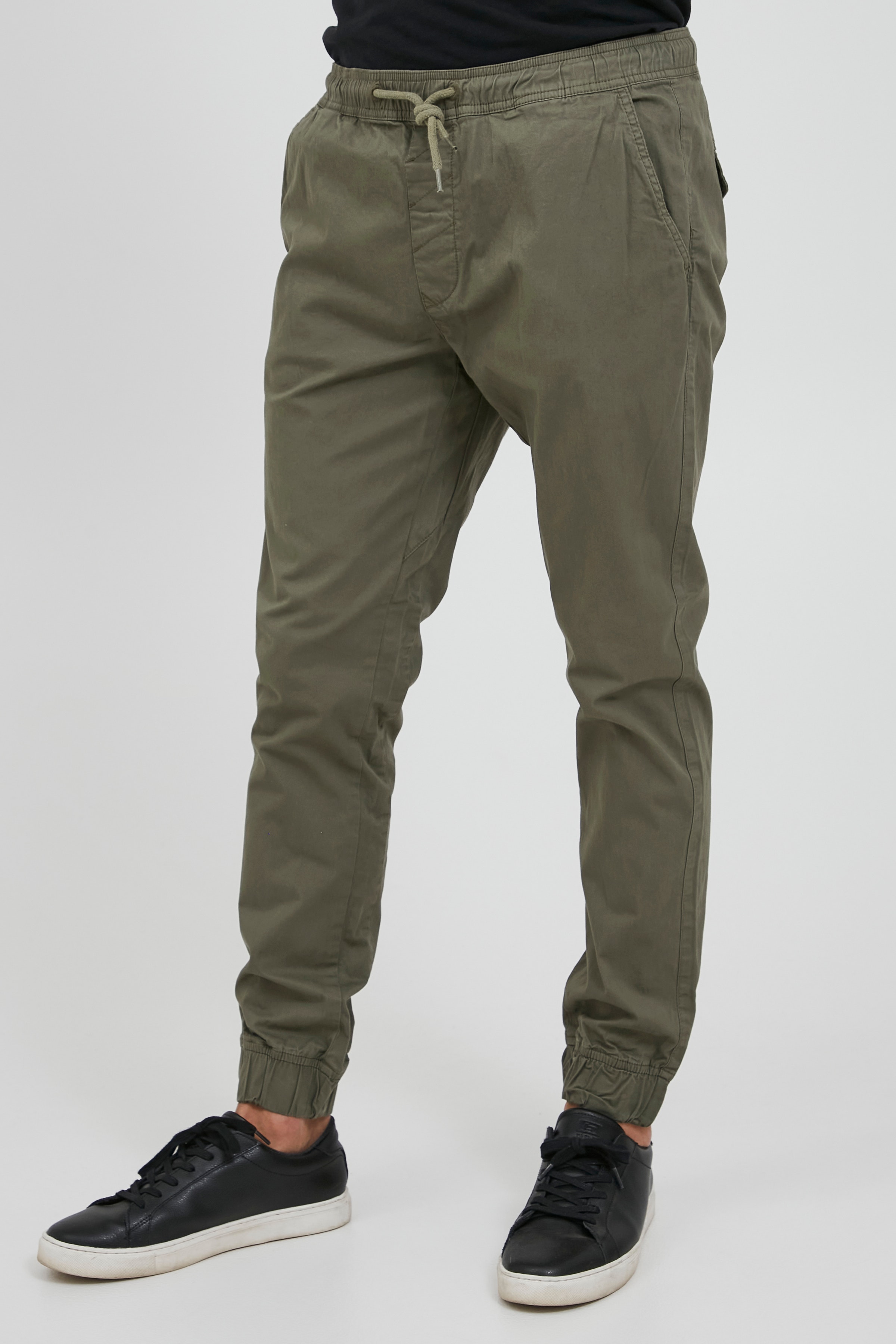 SDTRUC Hose LOOKBOOK FRONT 21103814-793784
