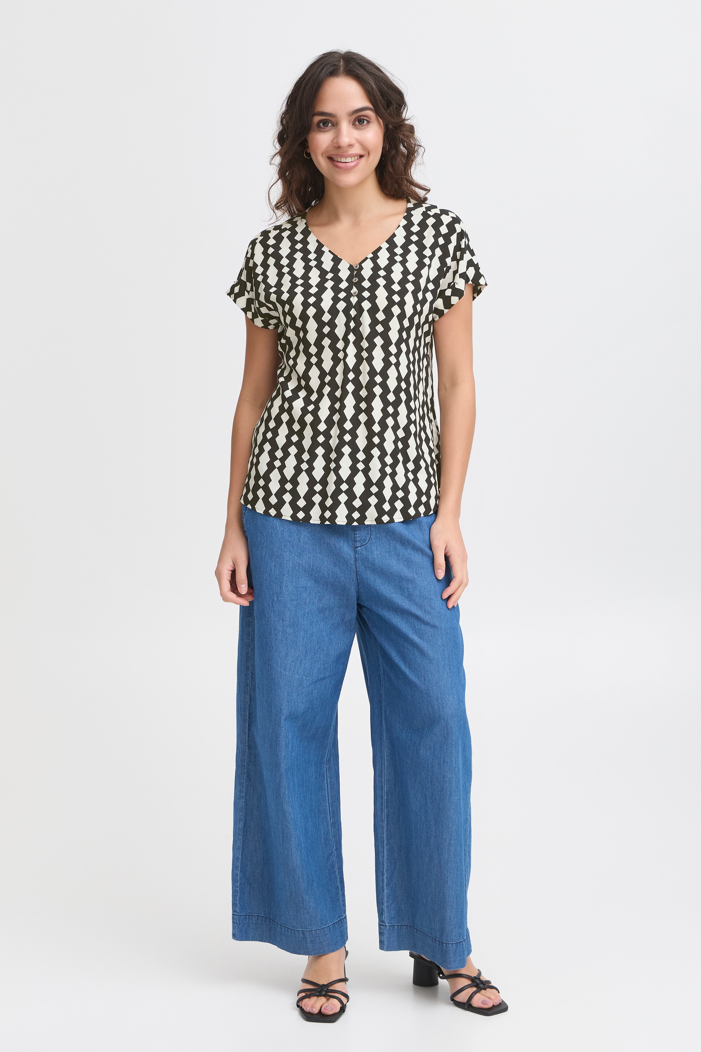 FRHEAT Blouse LOOKBOOK FRONT 20615596-204764
