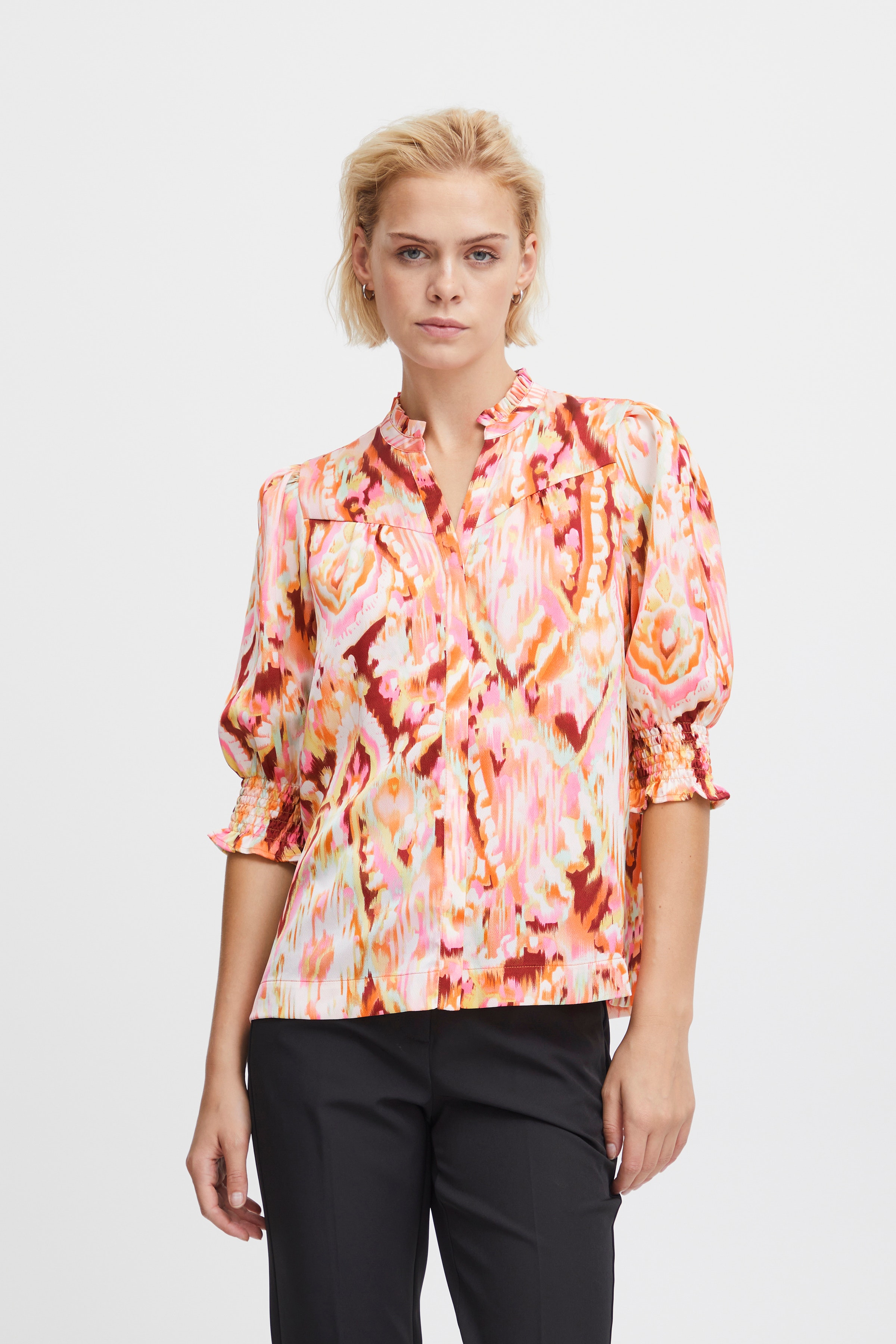 IXKORINA Bluse LOOKBOOK FRONT 20121218-203146