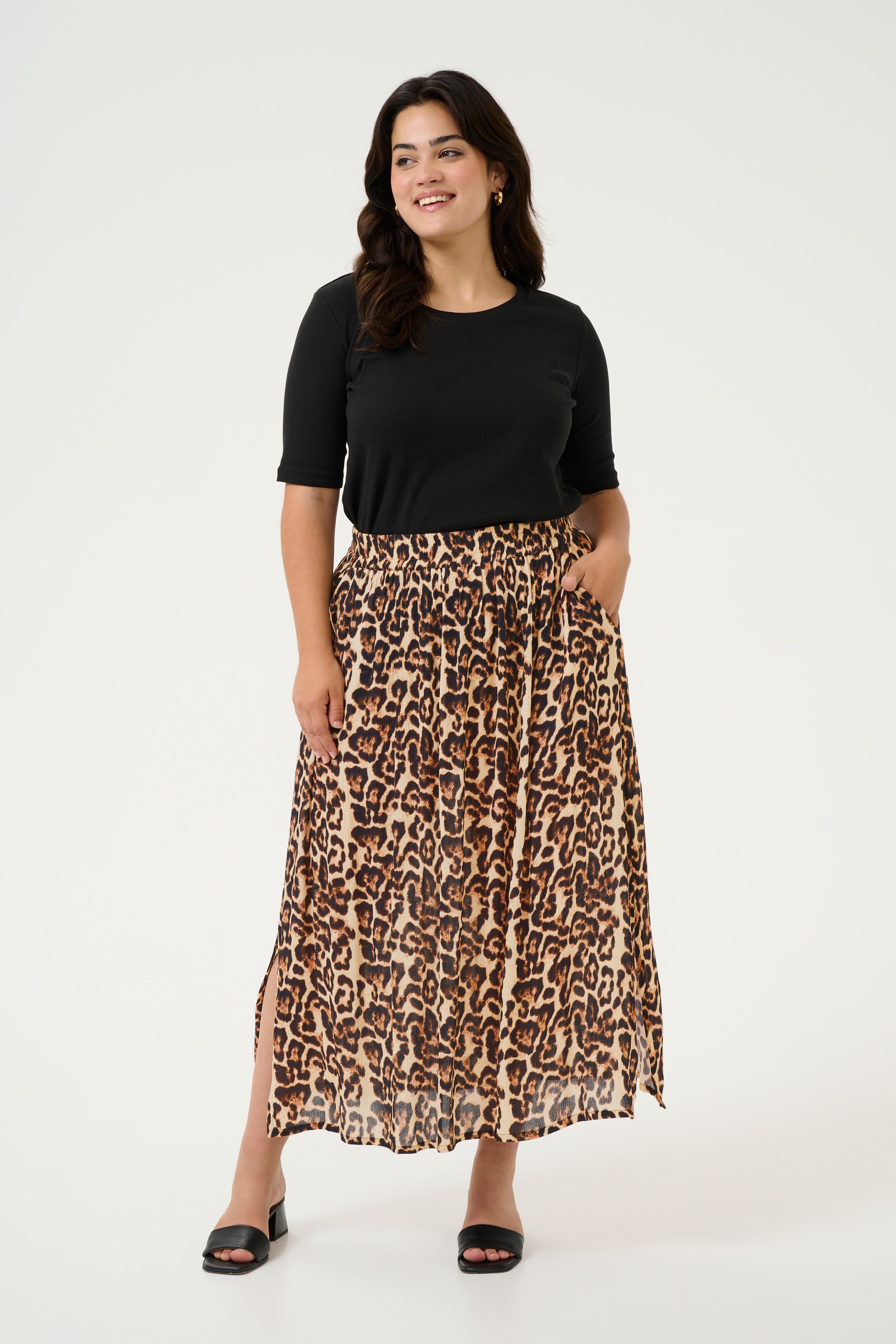 KCedina Skirt LOOKBOOK FRONT 10583135-107281