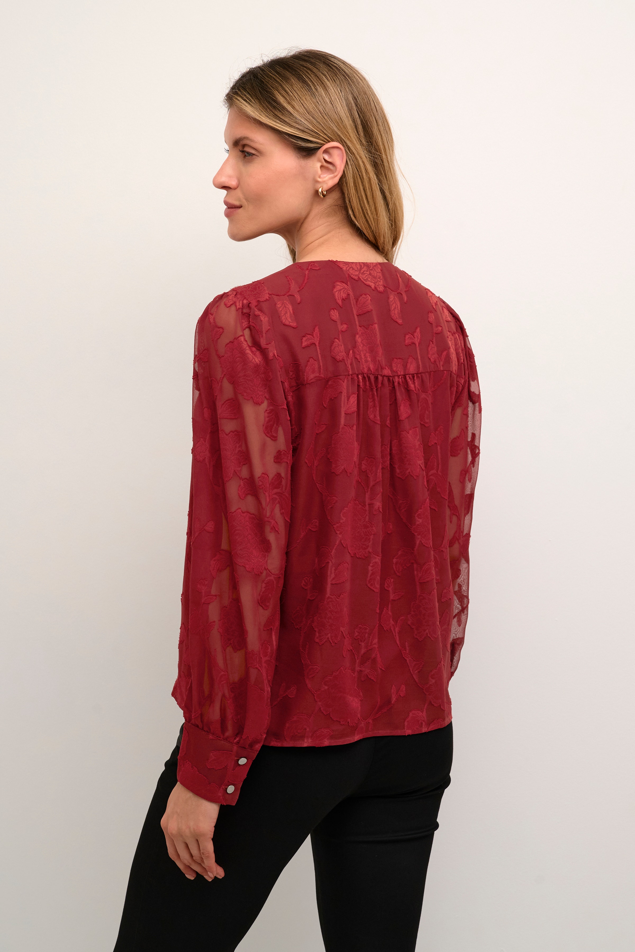 KAtulla Bluse LOOKBOOK FRONT 10508023-191531