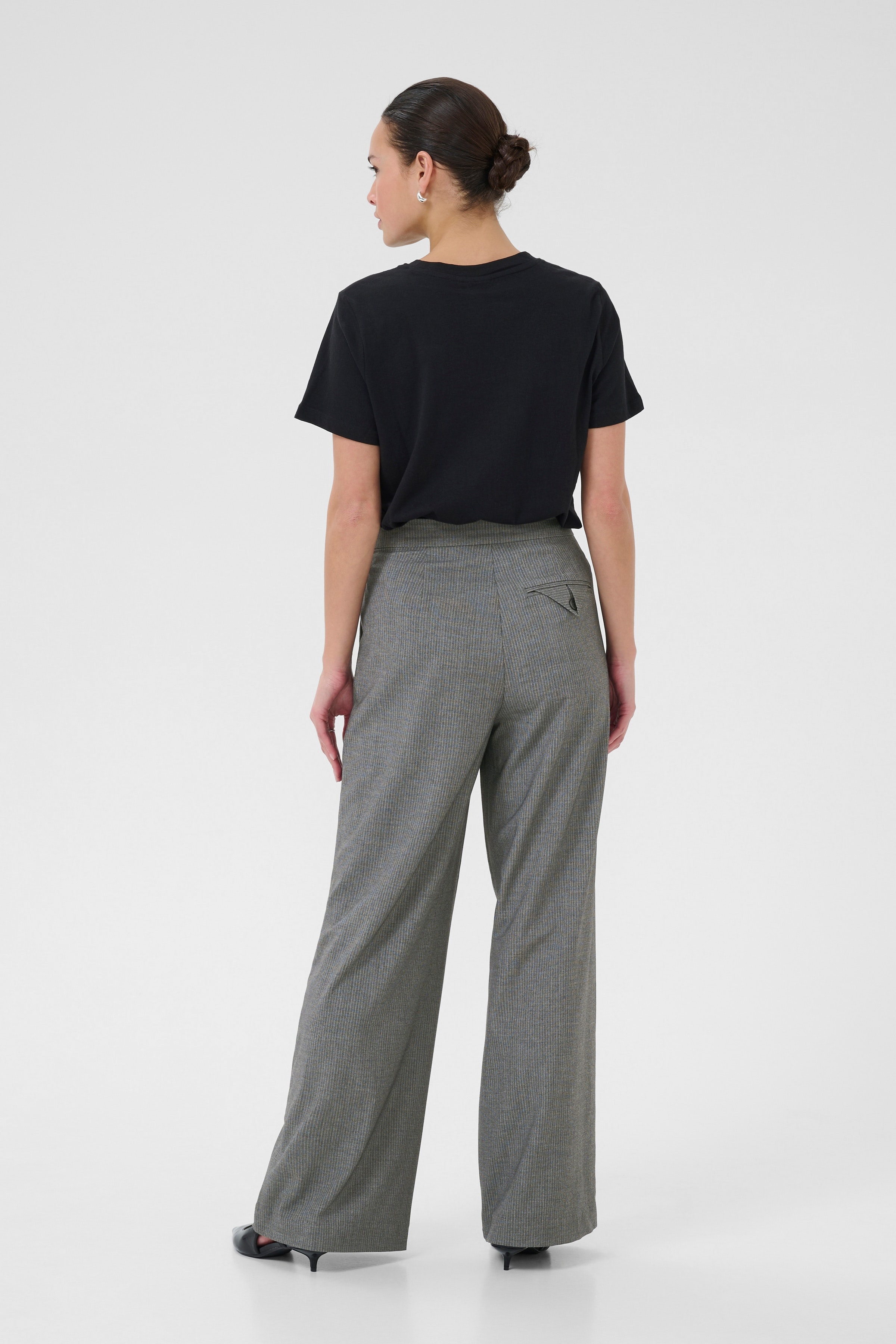 KAellie Bukser LOOKBOOK BACK 10510548-108214
