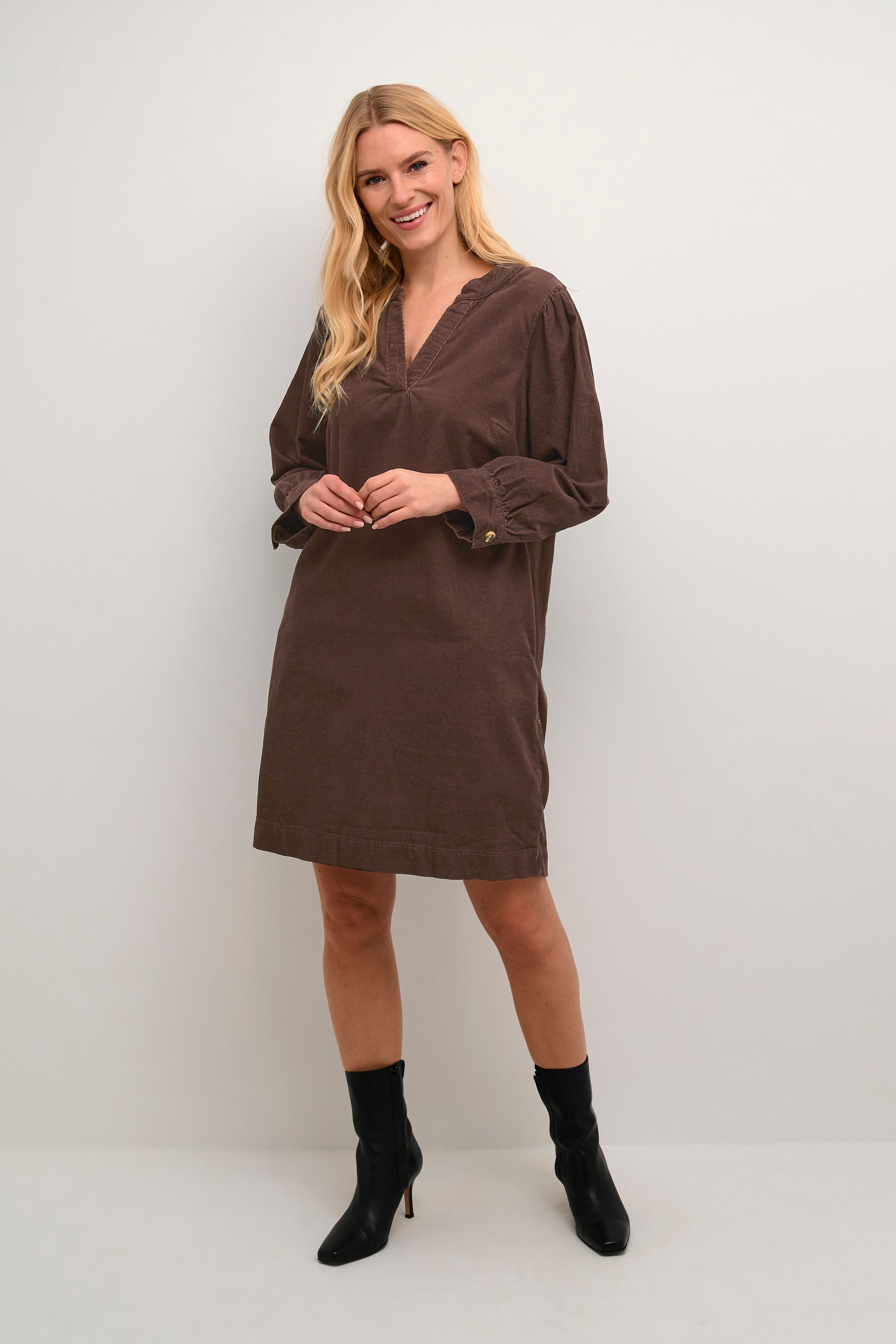 KAlina Kjole LOOKBOOK FRONT 10507950-191016