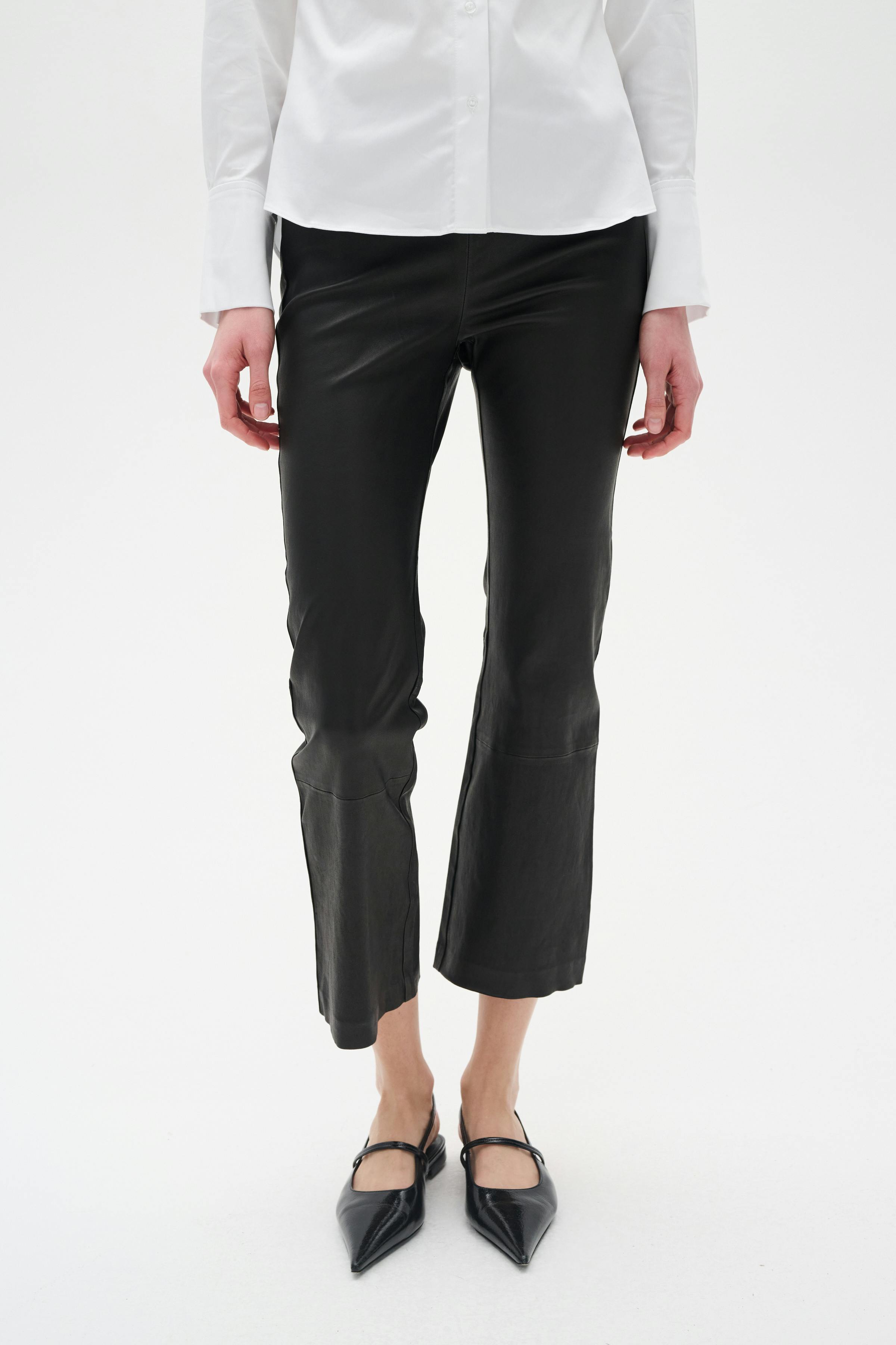 Cedar Trousers LOOKBOOK FRONT 30103427-10050