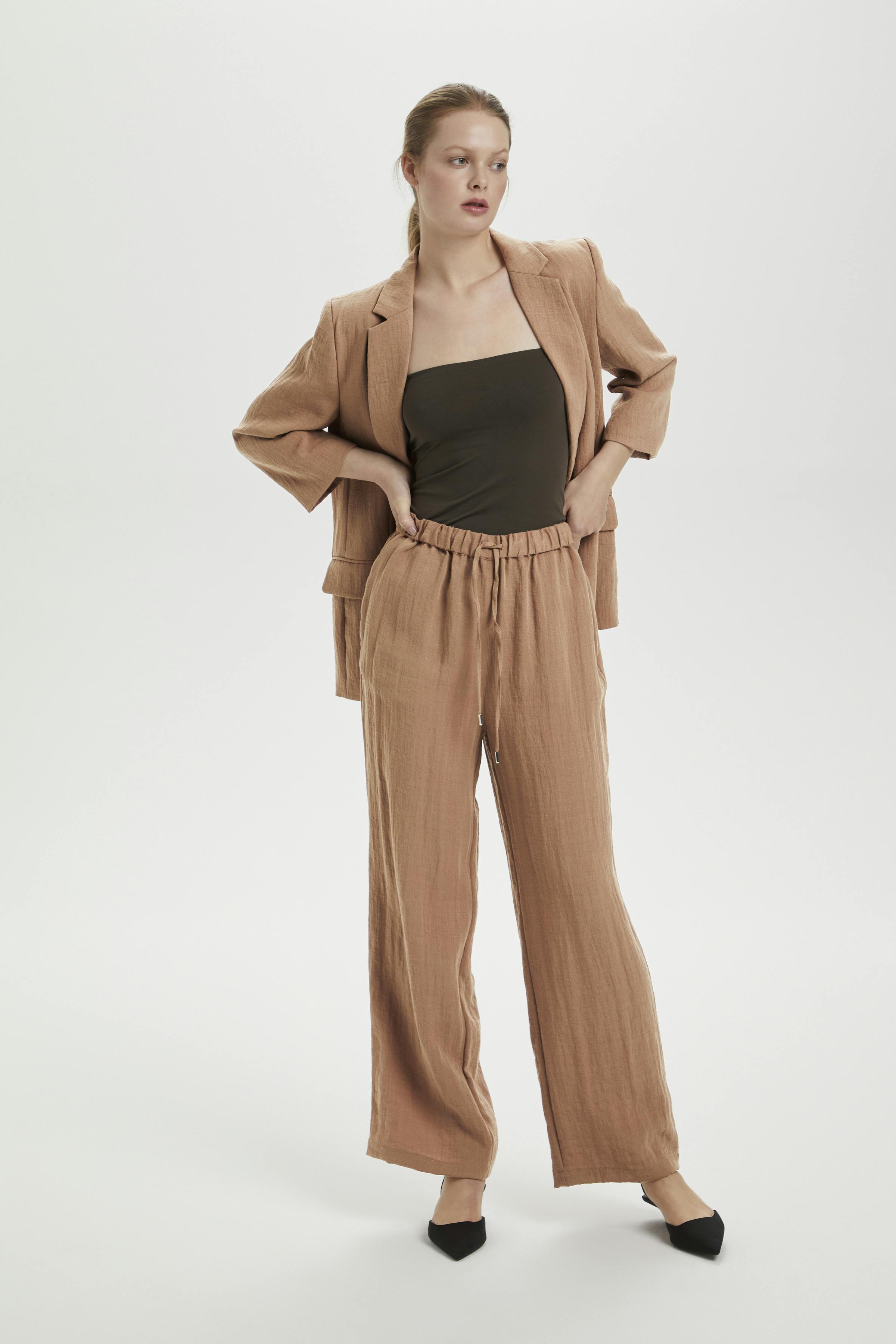 SLCamile Trousers LOOKBOOK FRONT 30406005-171417