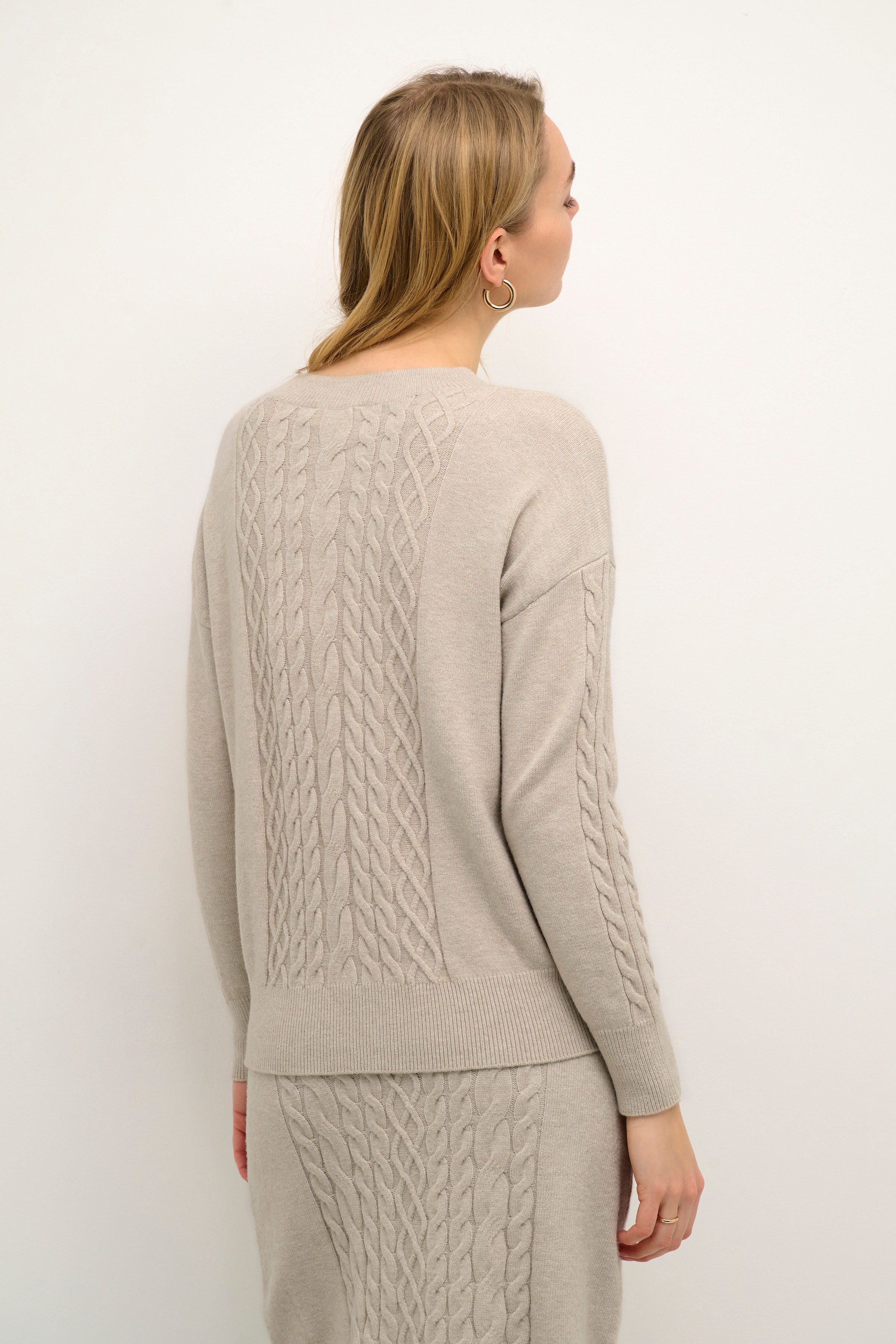 CRDela Pullover LOOKBOOK BACK 10611882-100232