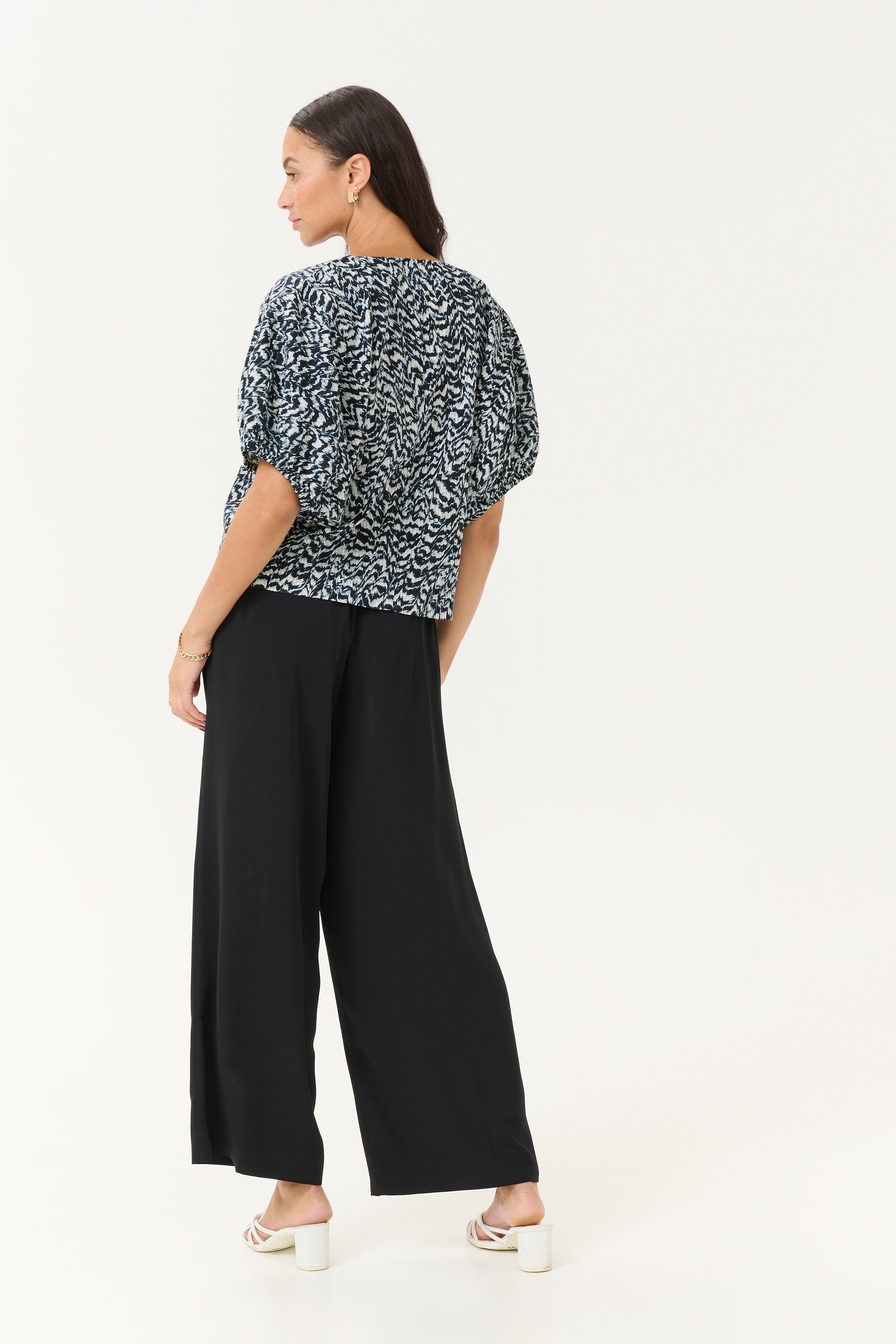 KAruffalo Bluse LOOKBOOK BACK 10509934-107426