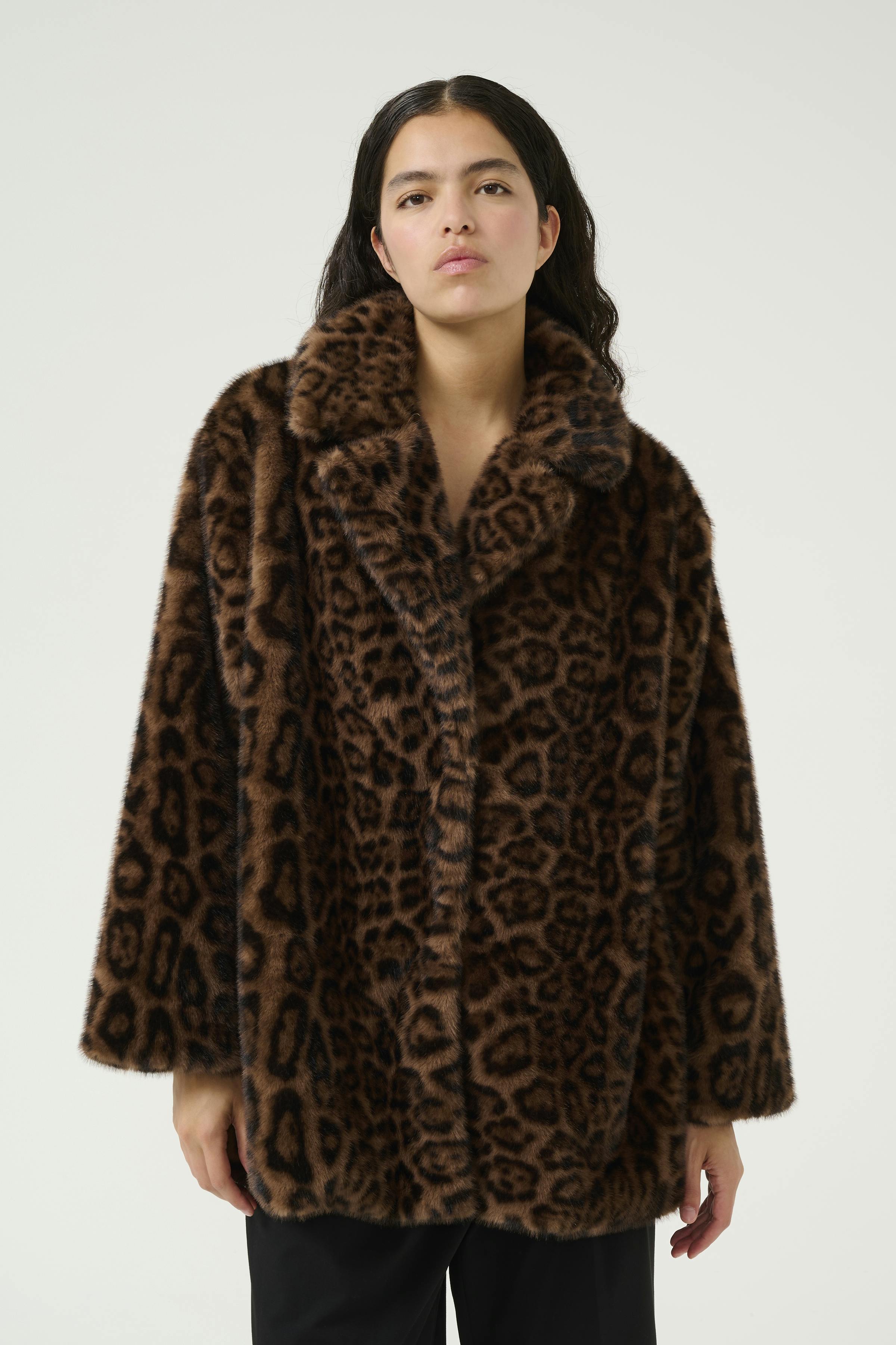 KBTira Leopard Faux Fur jacket LOOKBOOK FRONT 10105446-103153