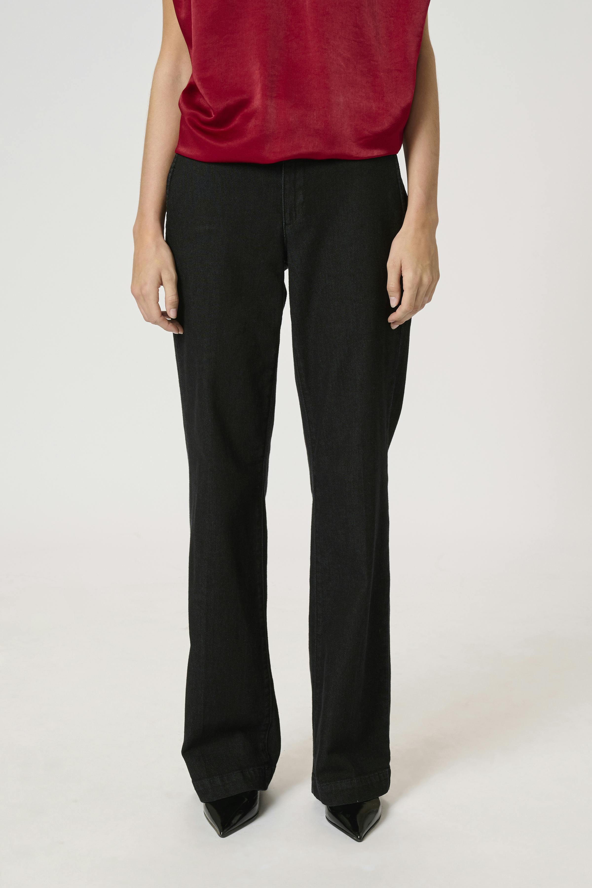 30 Trousers LOOKBOOK FRONT 10703958-100069