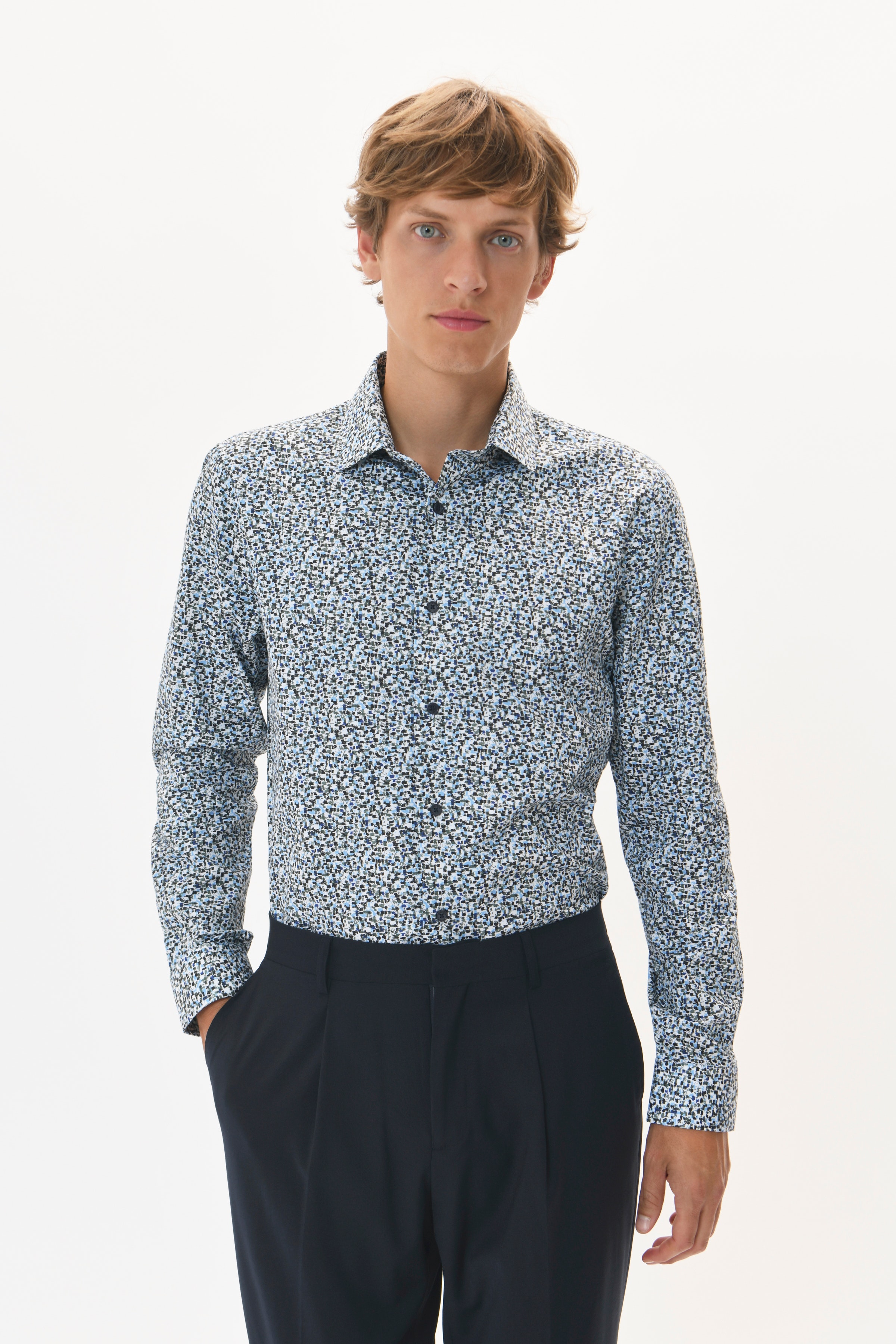 MAtrostol Skjorta LOOKBOOK FRONT 30207925-194011