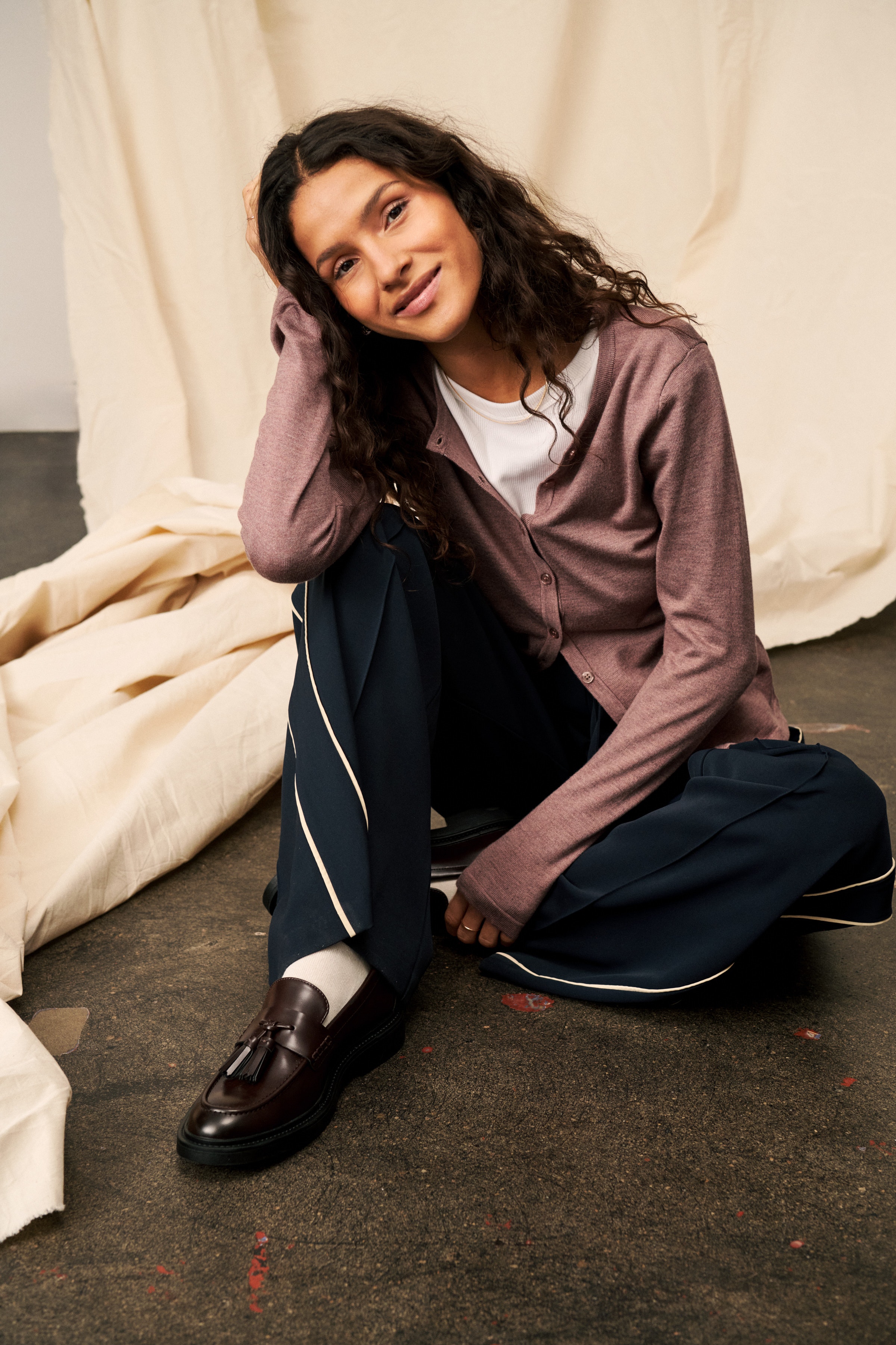 MilaSZ R-Neck Cardigan LOCATION NONE 30500005-1715101