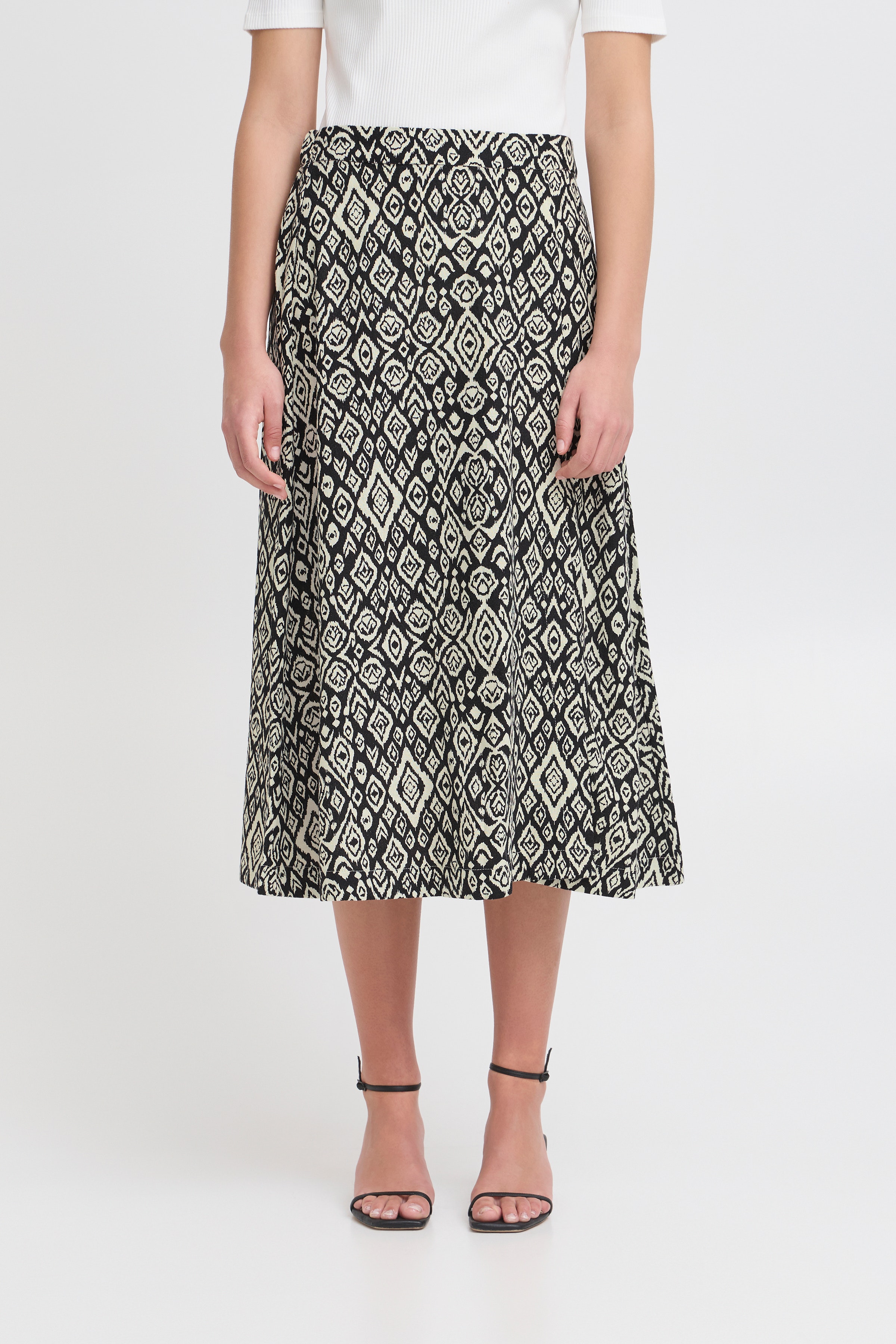 Skjørt LOOKBOOK FRONT 20122915-204432
