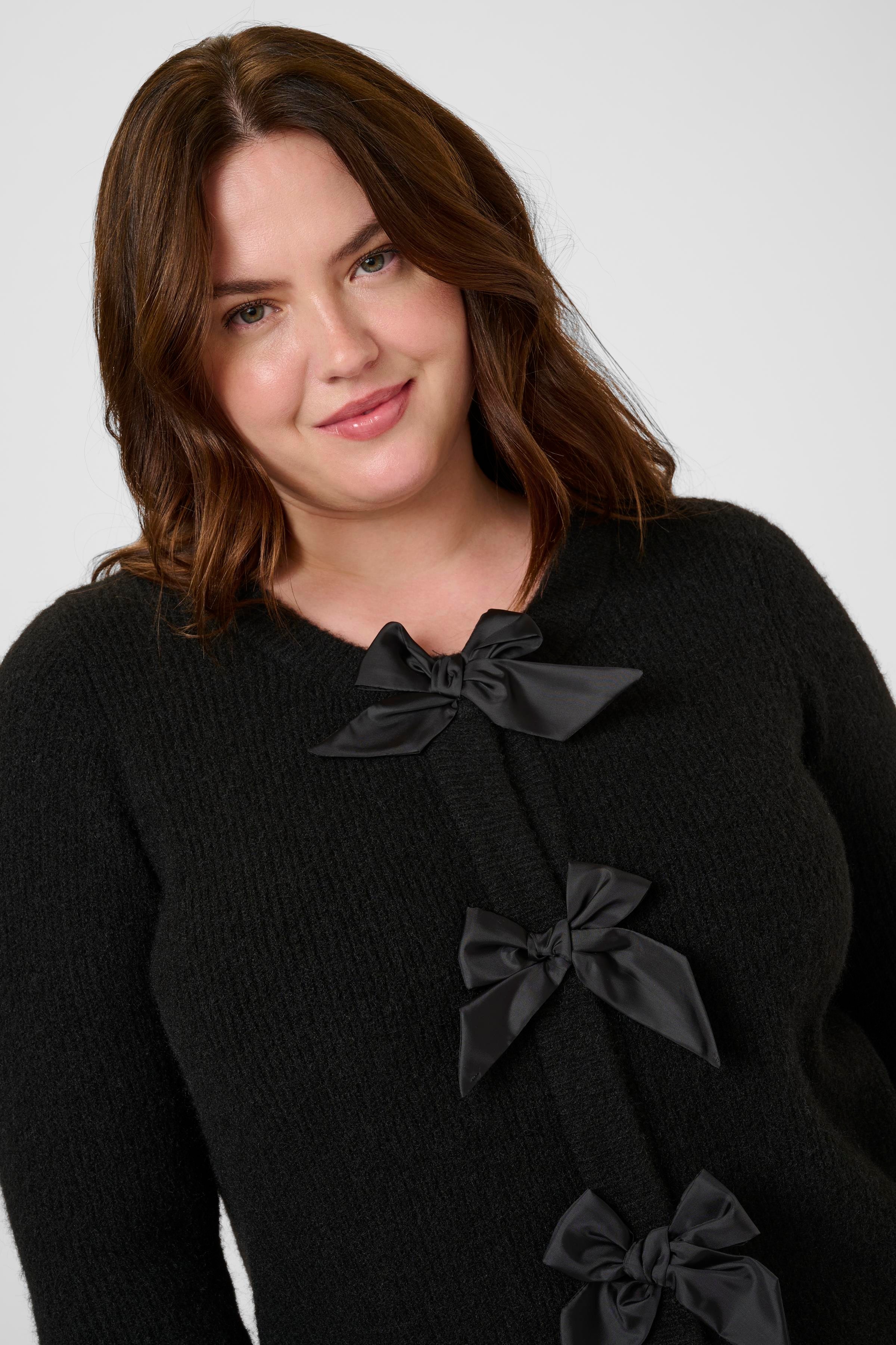 KCmaia Cardigan LOOKBOOK DETAIL 10583784-100121