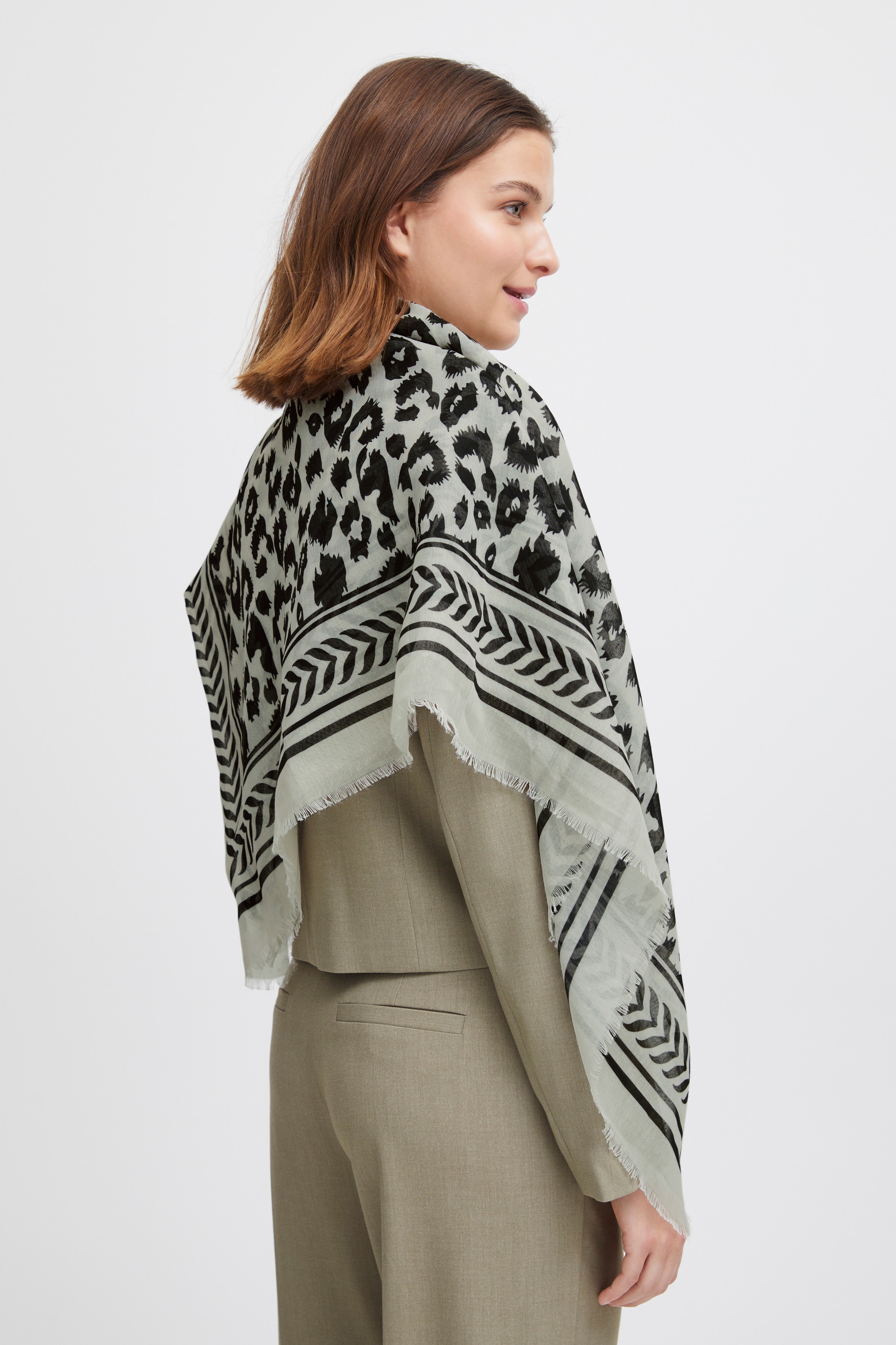 BAVESMA Skjerf LOOKBOOK DETAIL 20814691-200482
