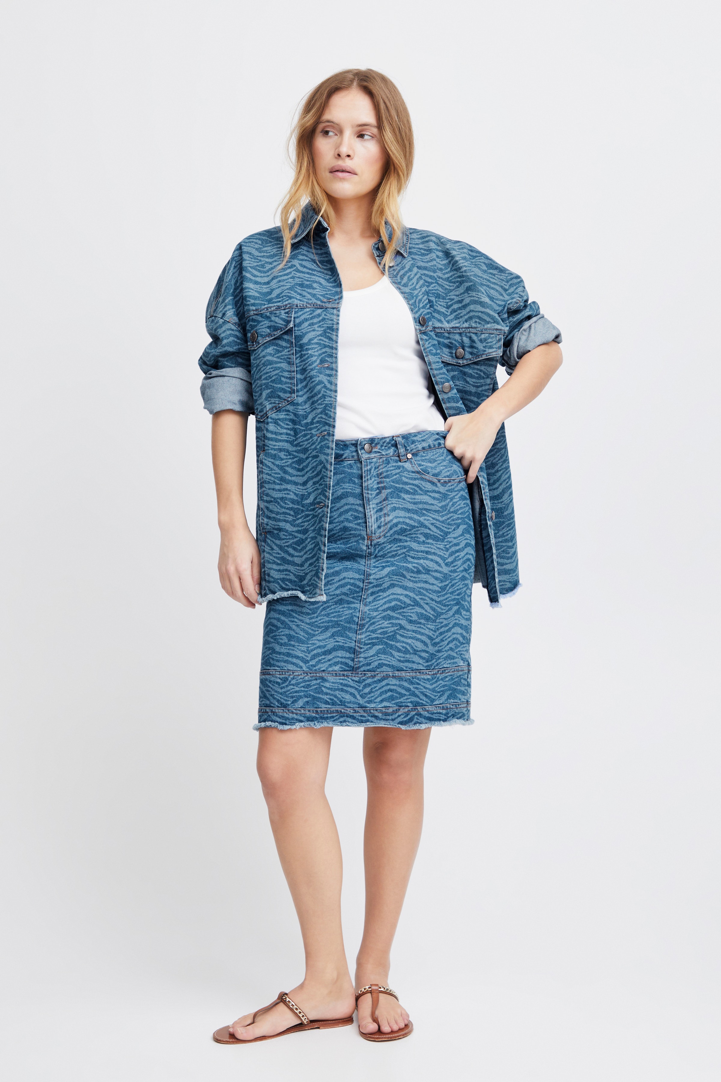 PZAMALA Skjørt LOOKBOOK FRONT 50207997-203080
