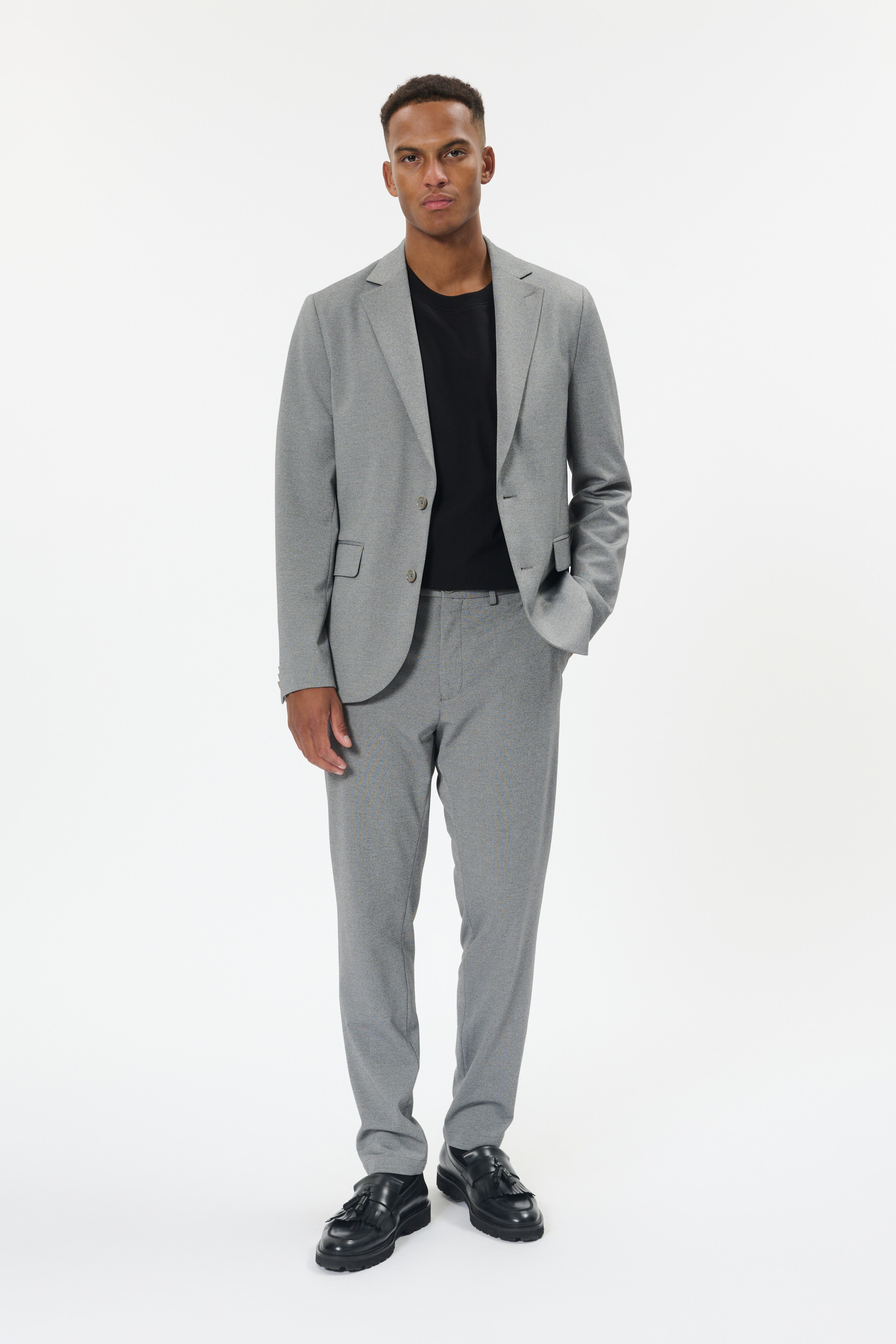MAliam Hose LOOKBOOK FRONT 30208802-300272