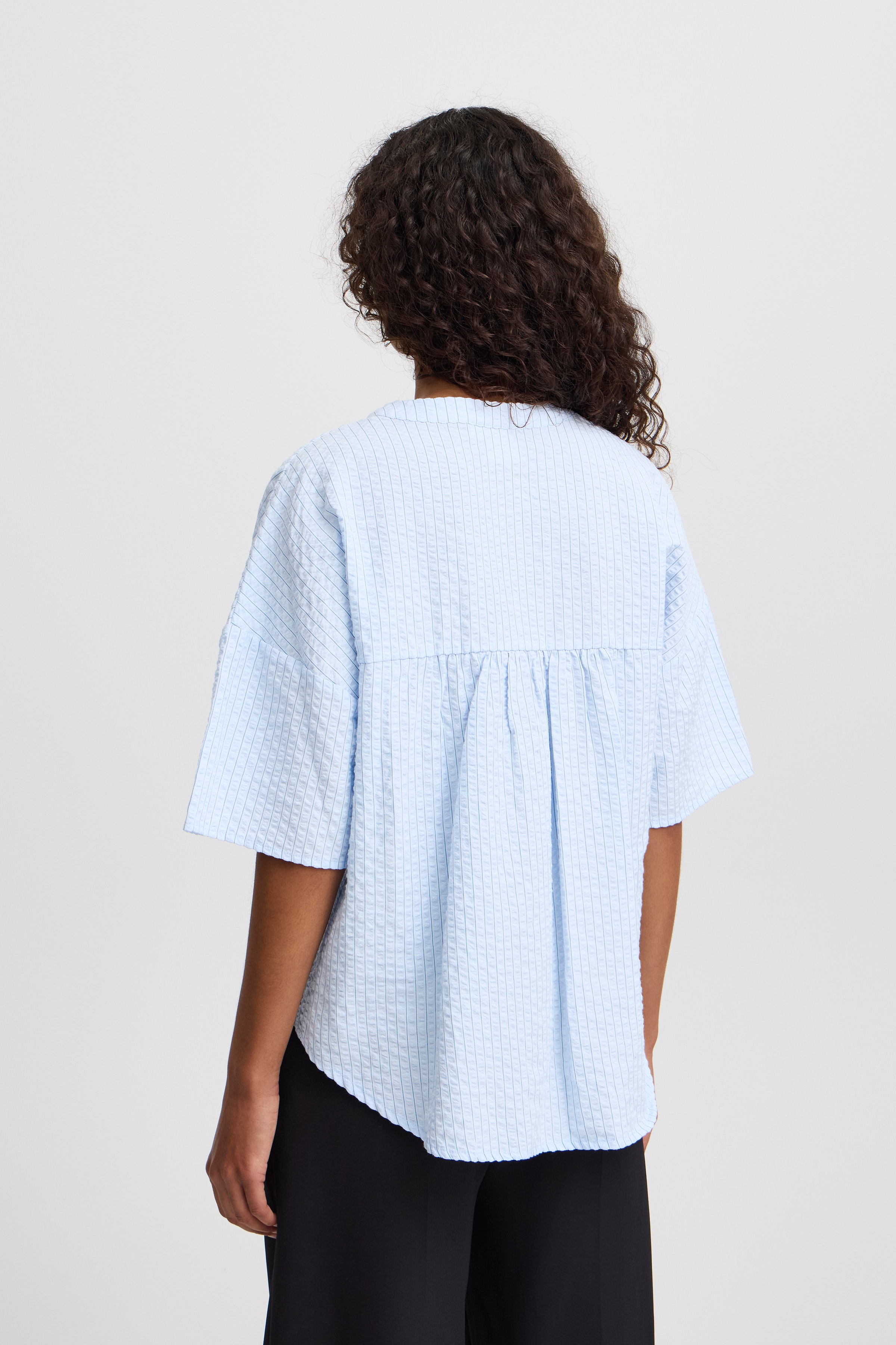 IXLINDA Bluse LOOKBOOK BACK 20123118-144115
