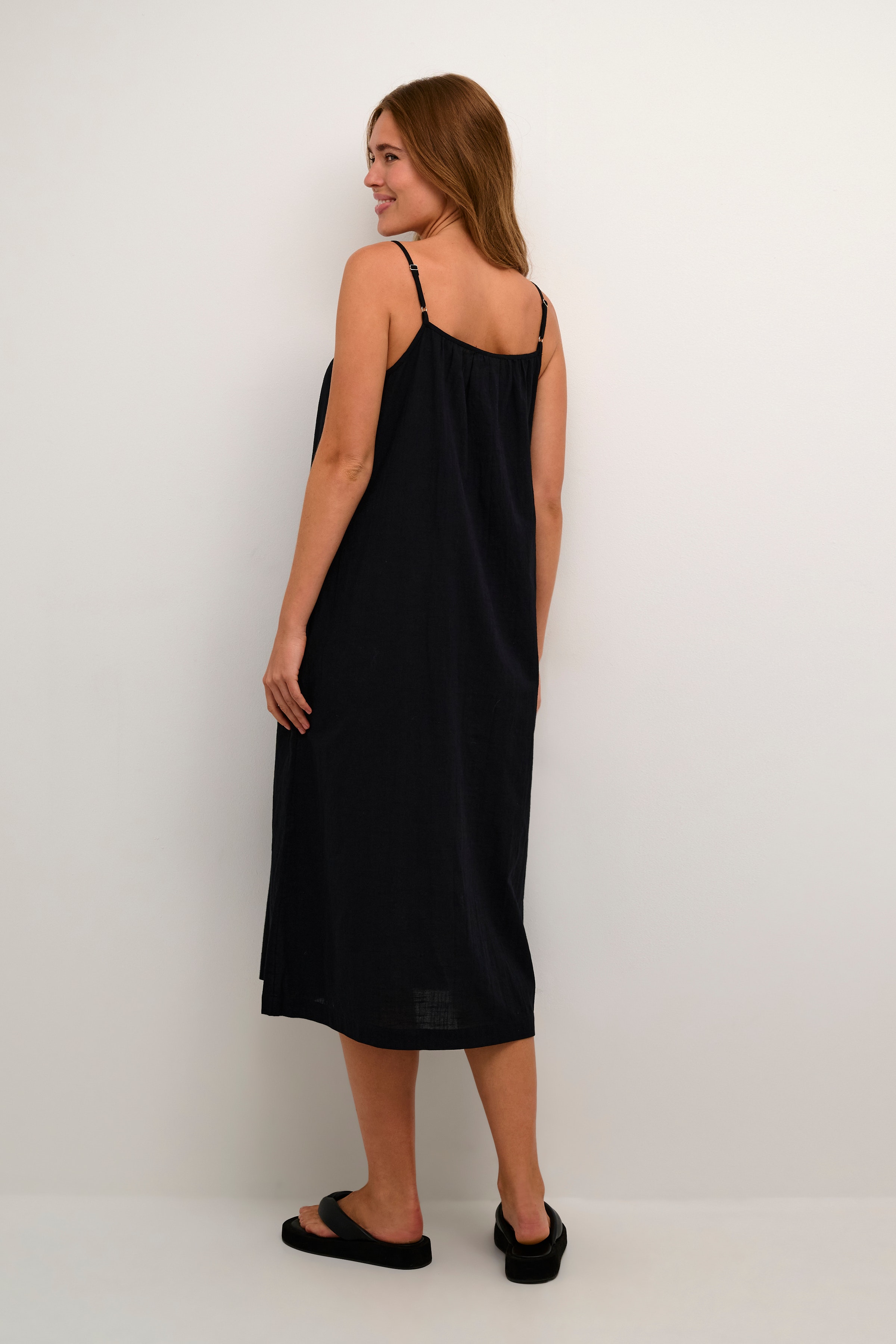 KApauline Kjole LOOKBOOK BACK 10508562-100121