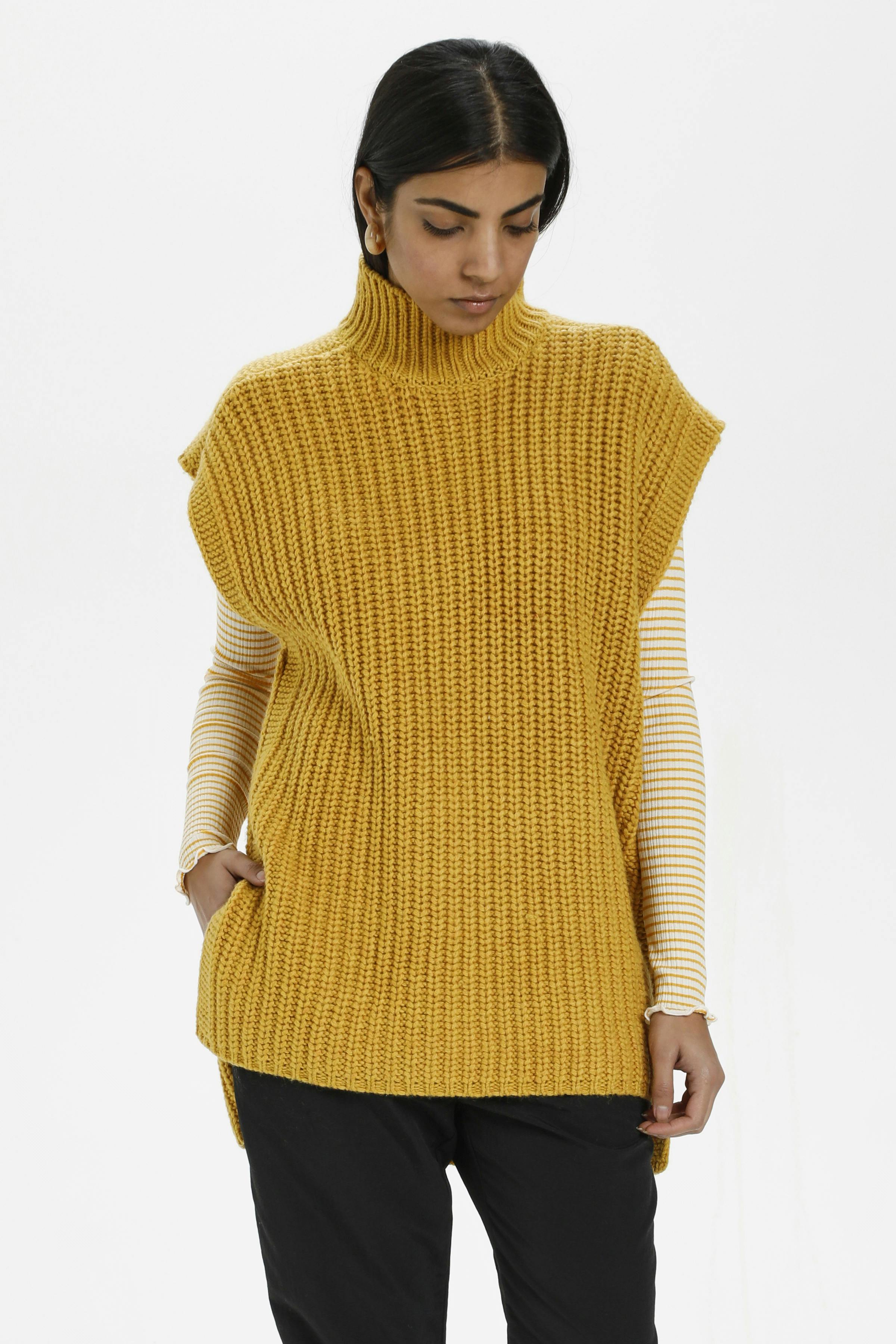 InezKB Pullover LOOKBOOK FRONT 10103550-150960