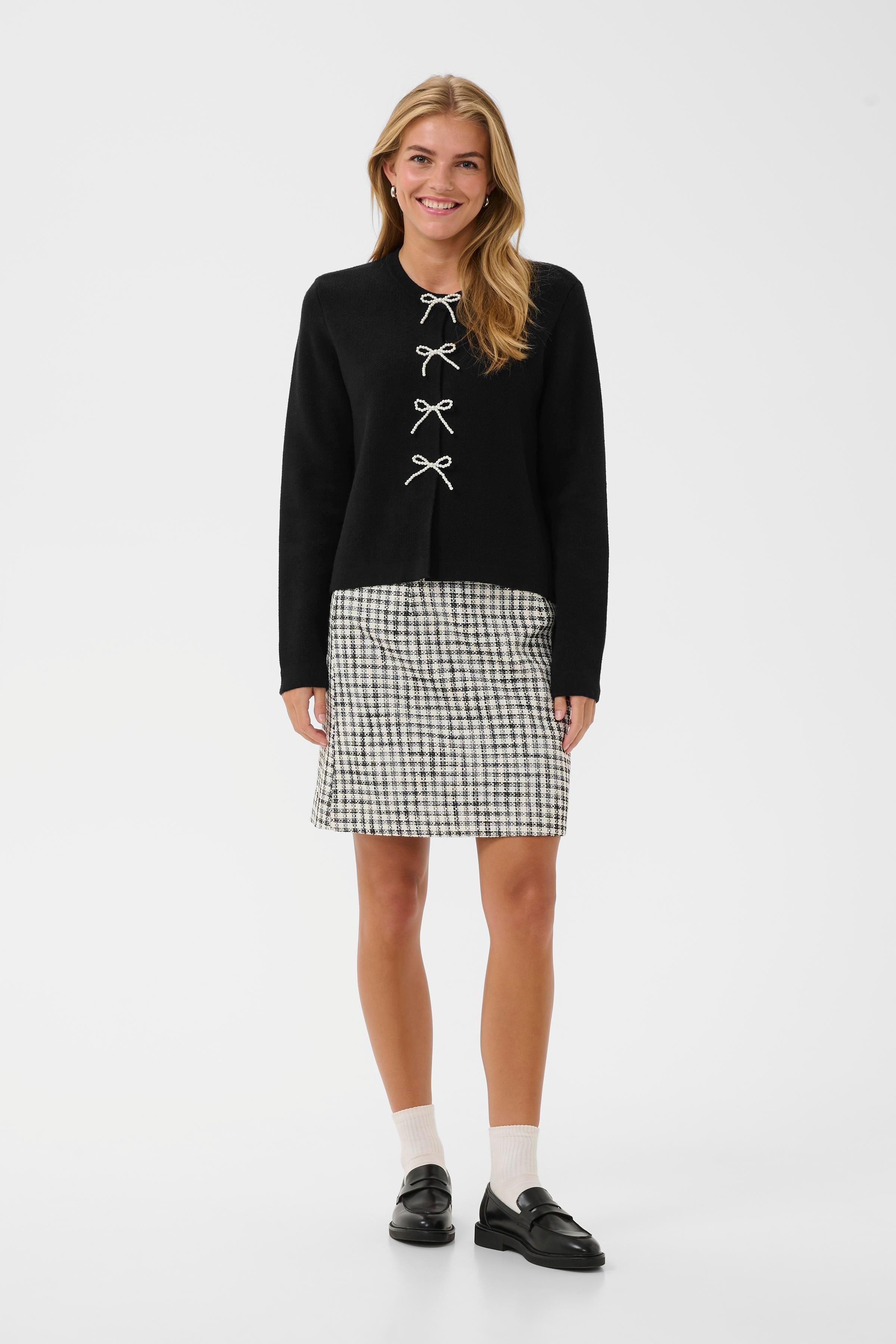 CUholiday Cardigan LOOKBOOK FRONT 50112543-500012