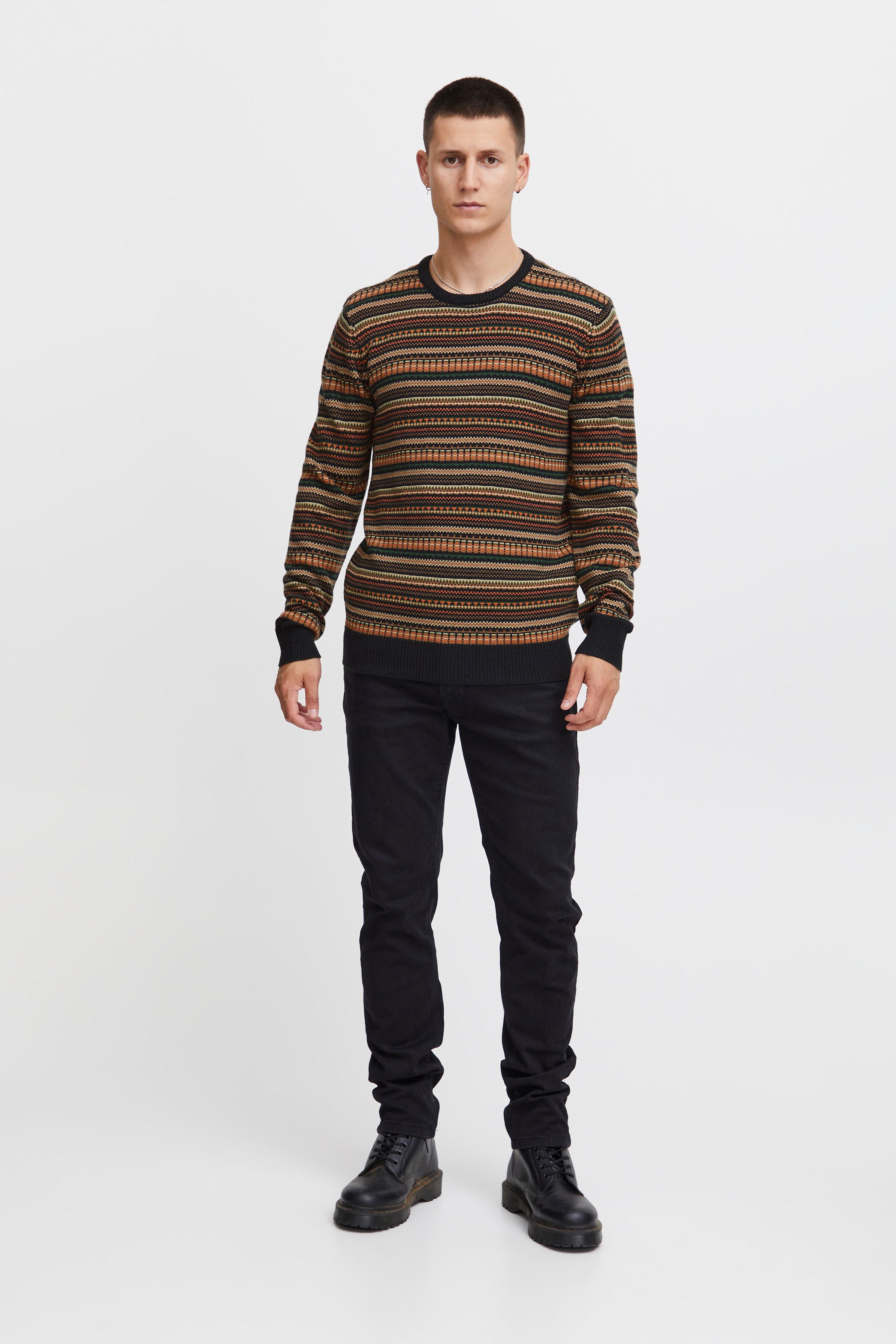 Strikpullover LOOKBOOK FRONT 20716801-194007
