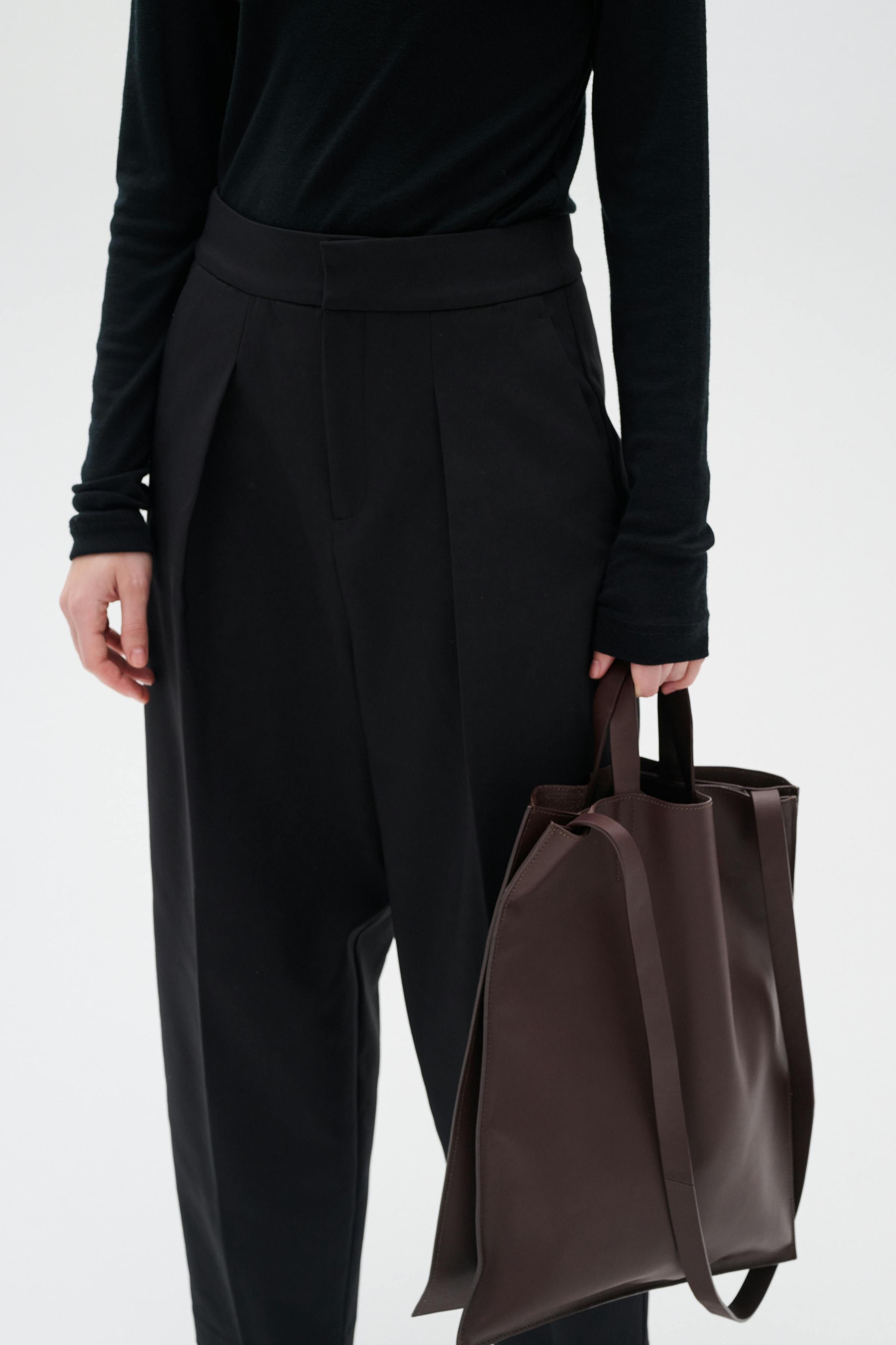 ZellaIW Barrel Trousers LOOKBOOK DETAIL 30107207-194008