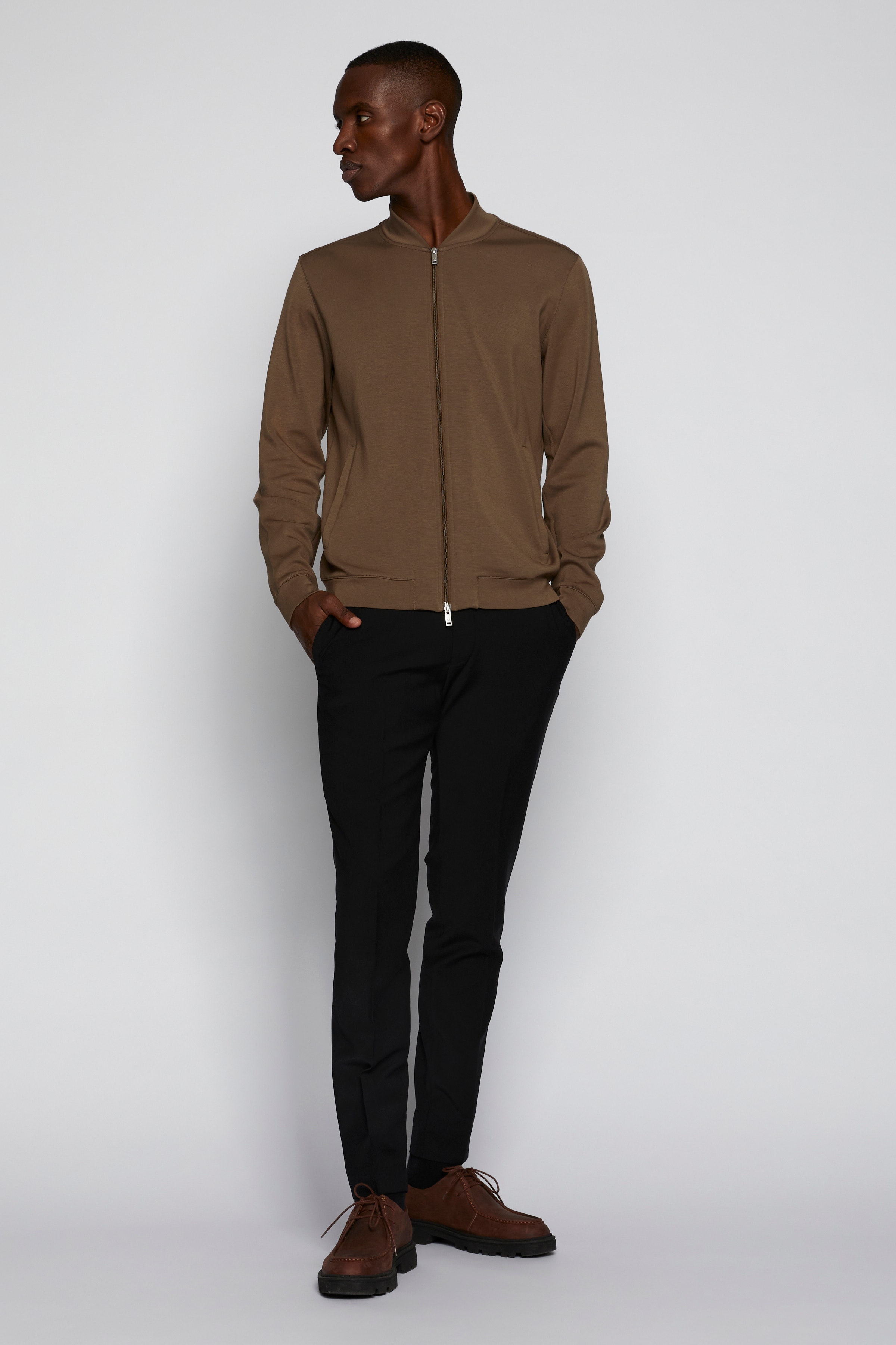 MAcallum Cardigan LOOKBOOK FRONT 30206531-190820