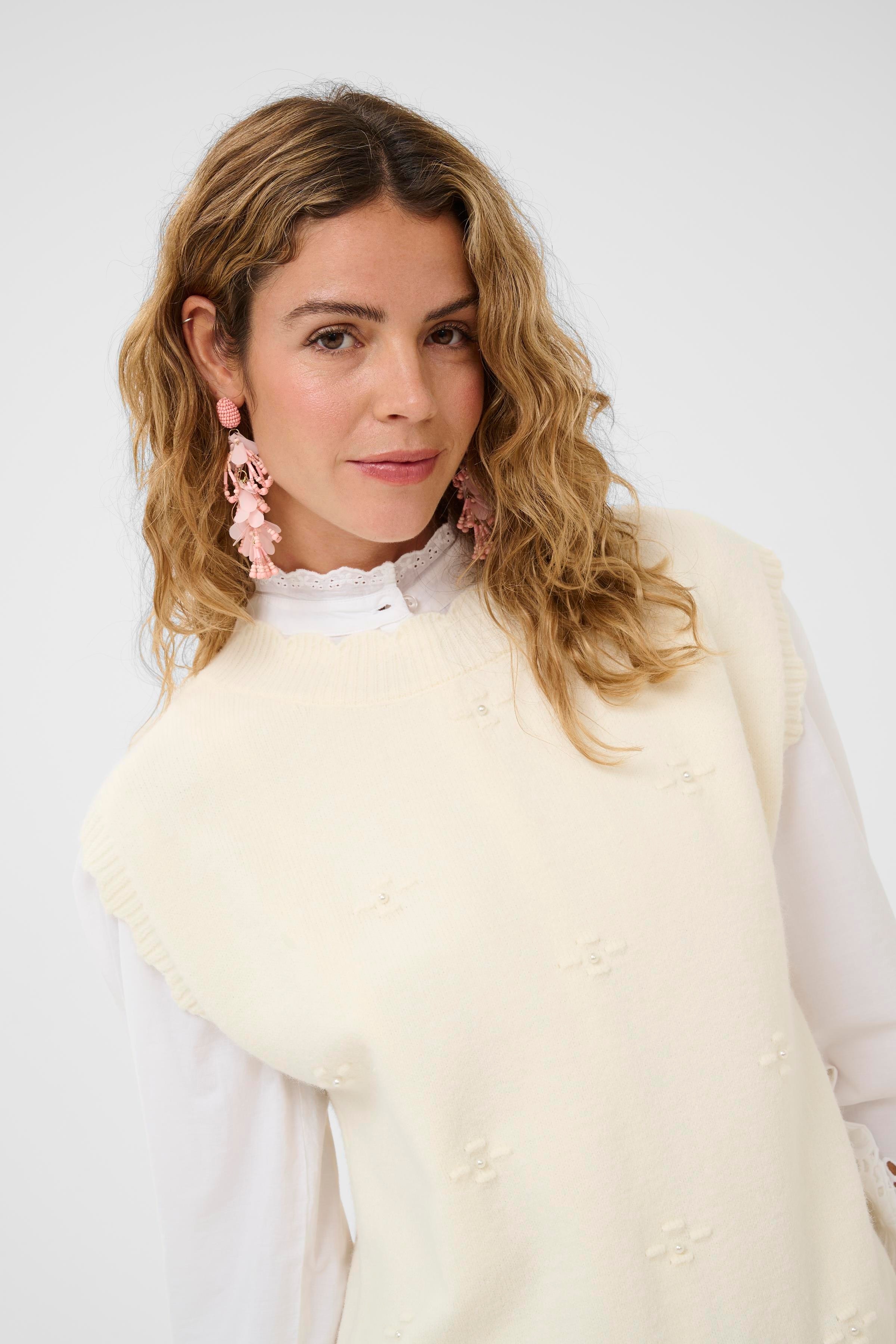 CRAvie Slipover LOOKBOOK DETAIL 10614717-110701