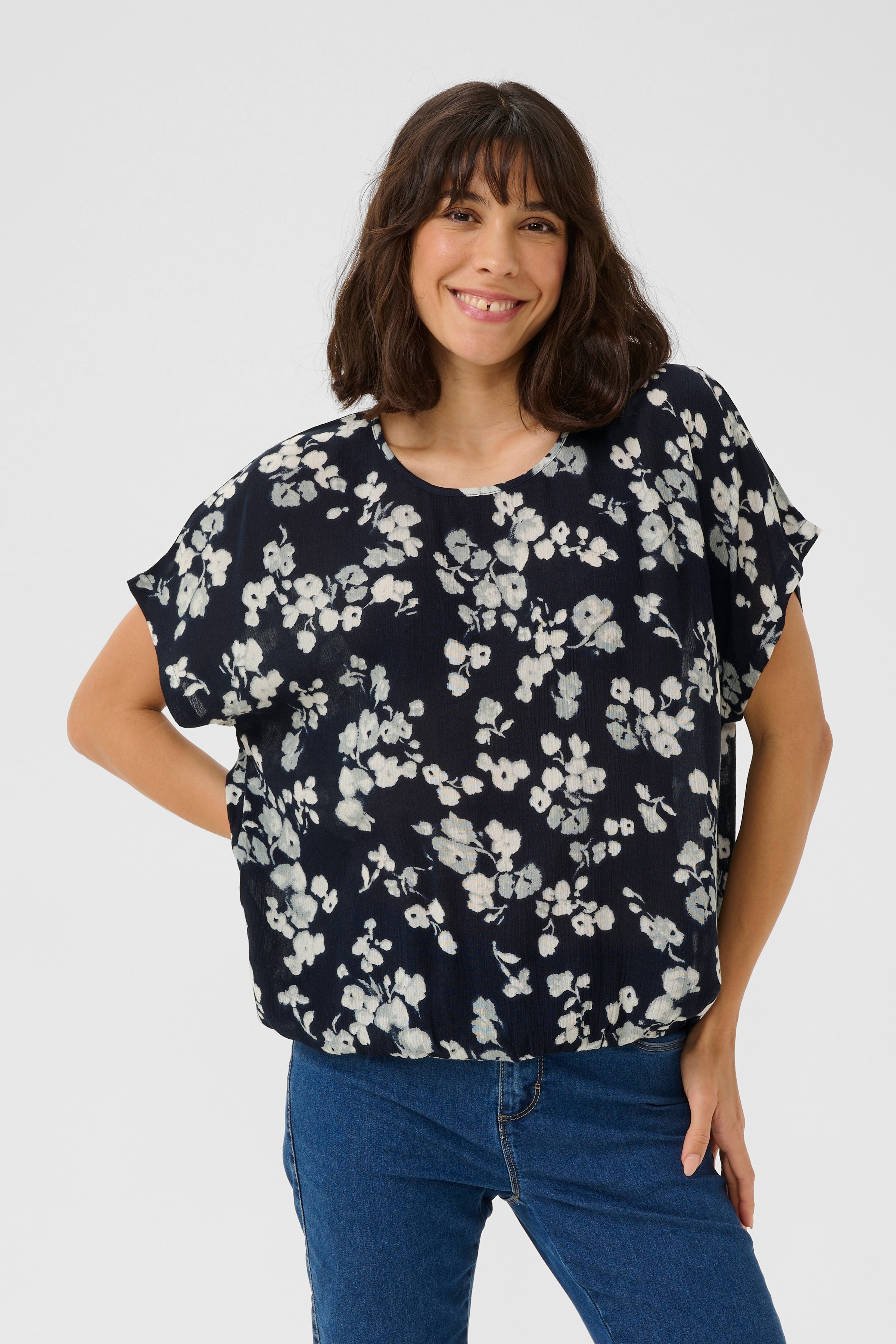 KAlokia Bluse LOOKBOOK FRONT 10551852-106800