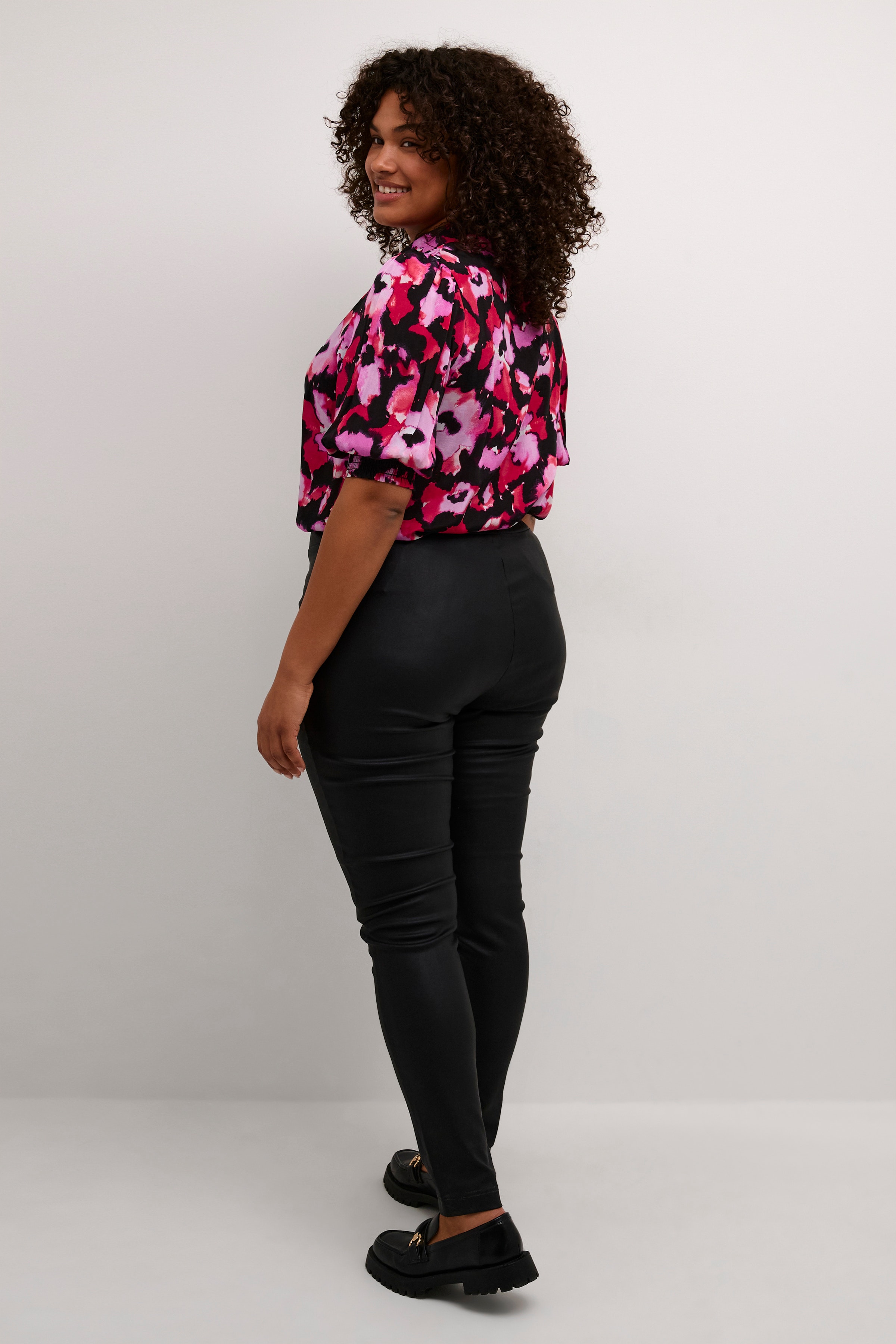 KCadelen Leggings LOOKBOOK BACK 10580011-50600
