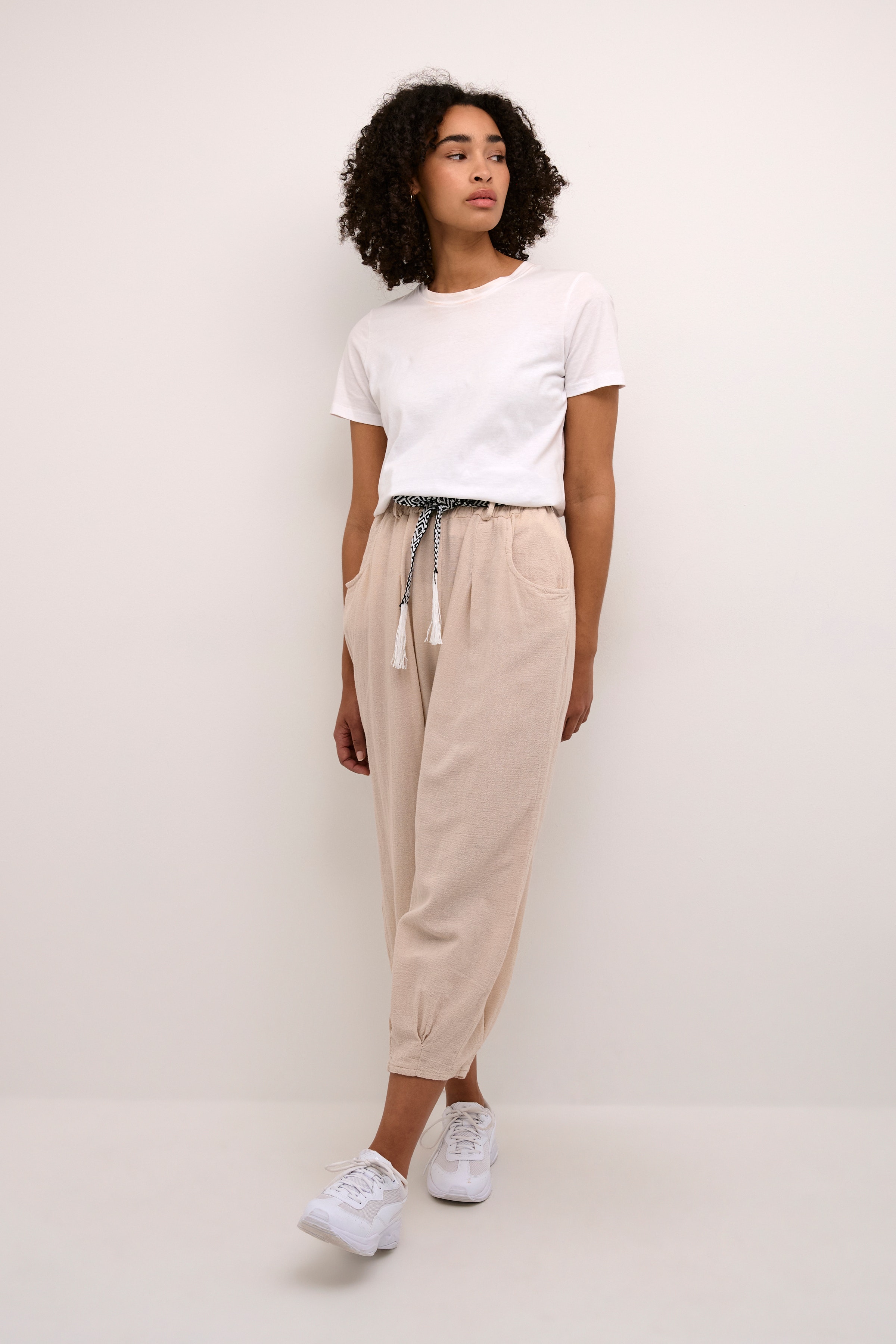 BParne Hose LOOKBOOK FRONT 40103486-400630
