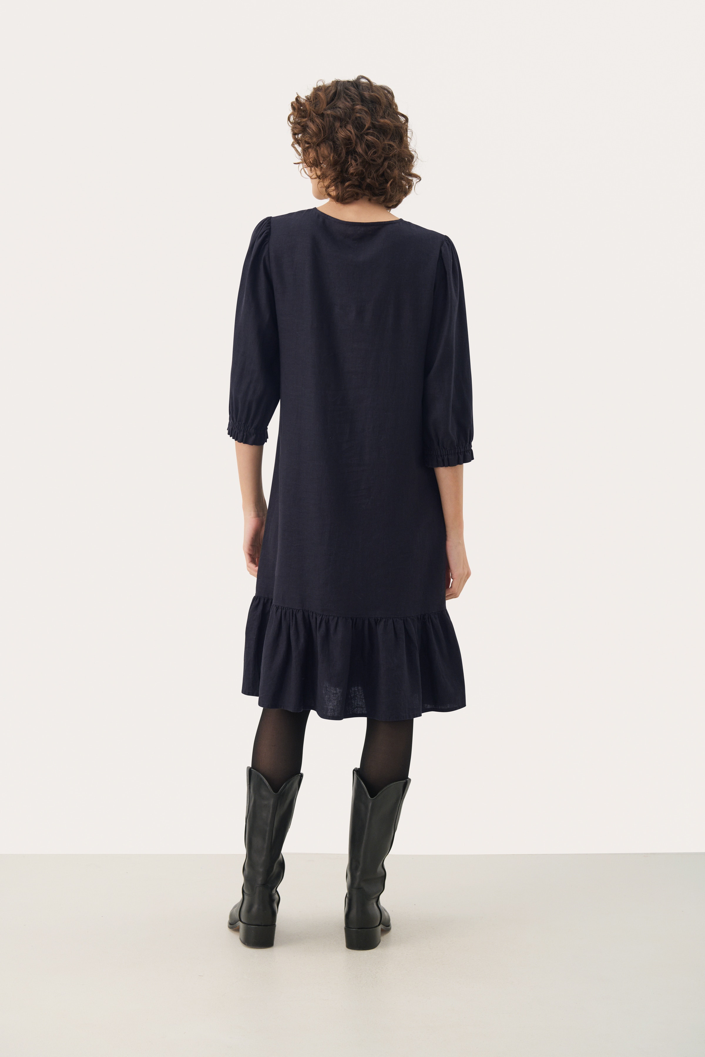 NimiPW Jurk LOOKBOOK BACK 30309523-194109
