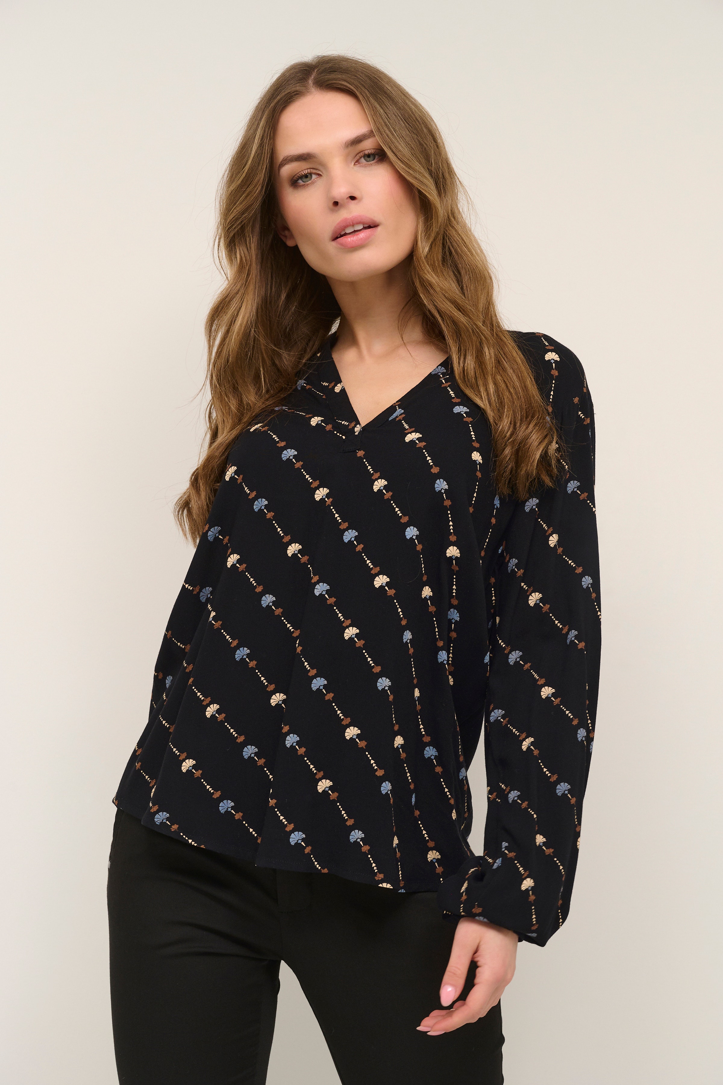 KAliram Blouse LOOKBOOK FRONT 10506823-103291