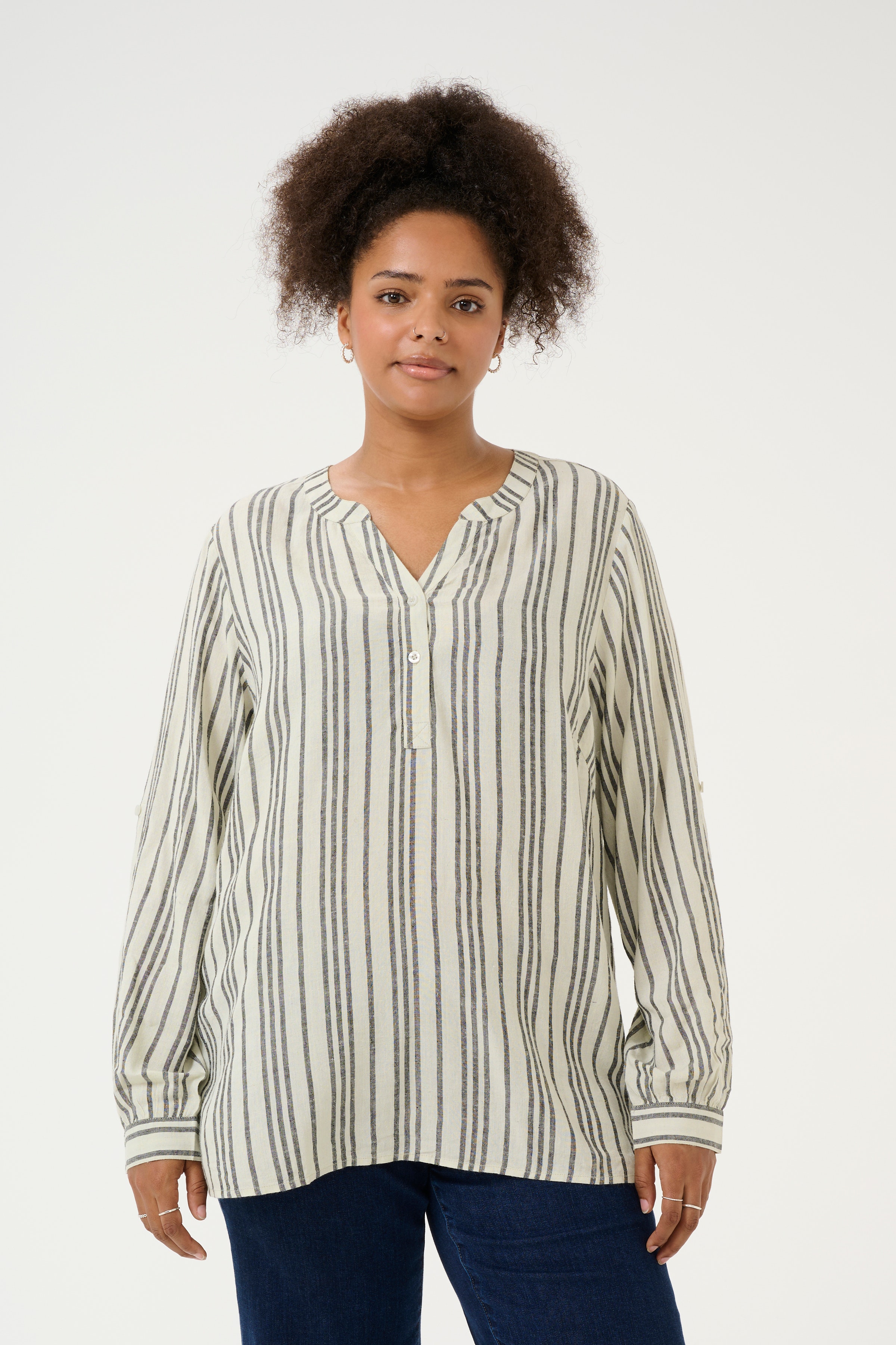 KCmille Bluse LOOKBOOK FRONT 10582215-107124
