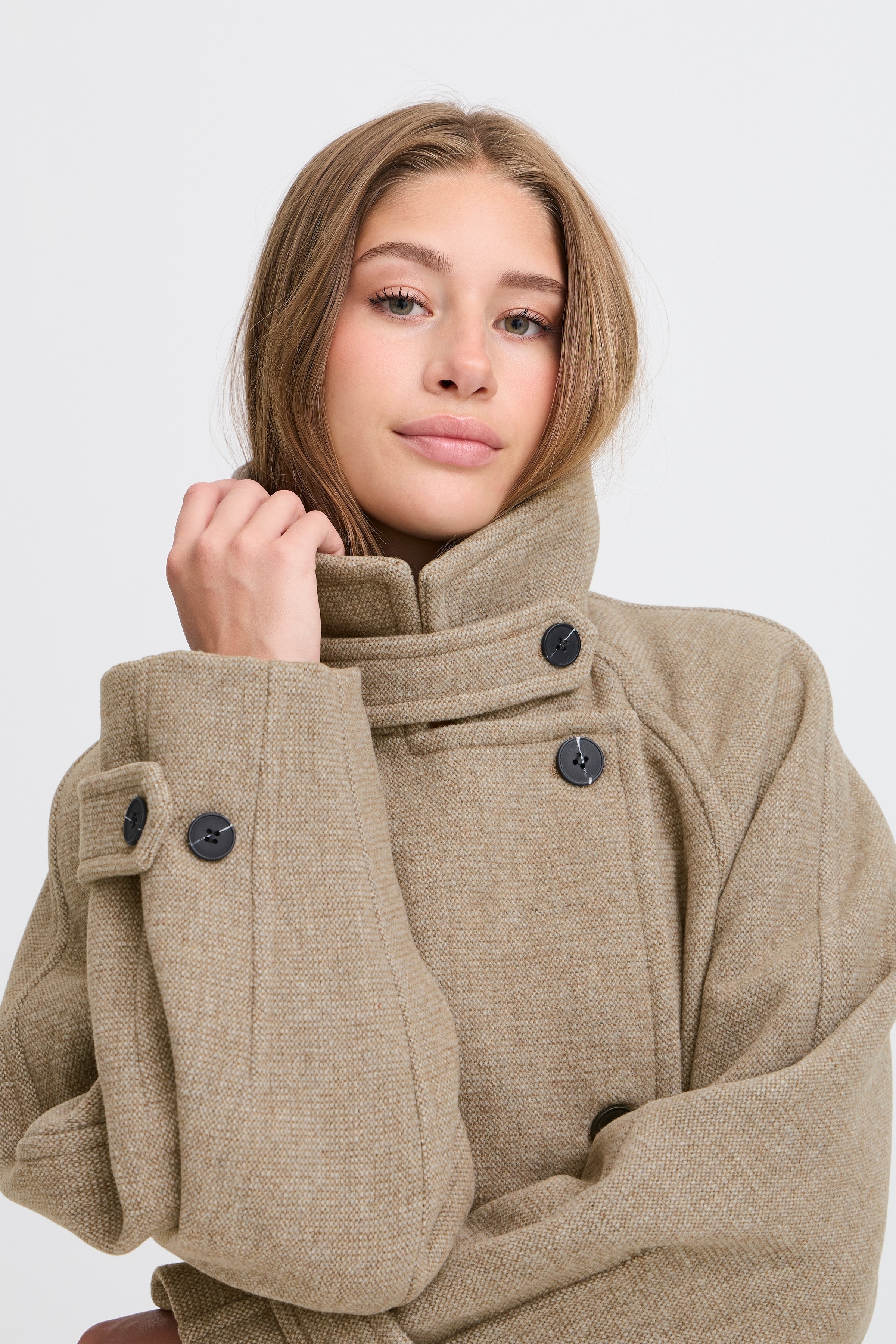 IHGAZIVA Outerwear LOOKBOOK DETAIL 20121199-1713111